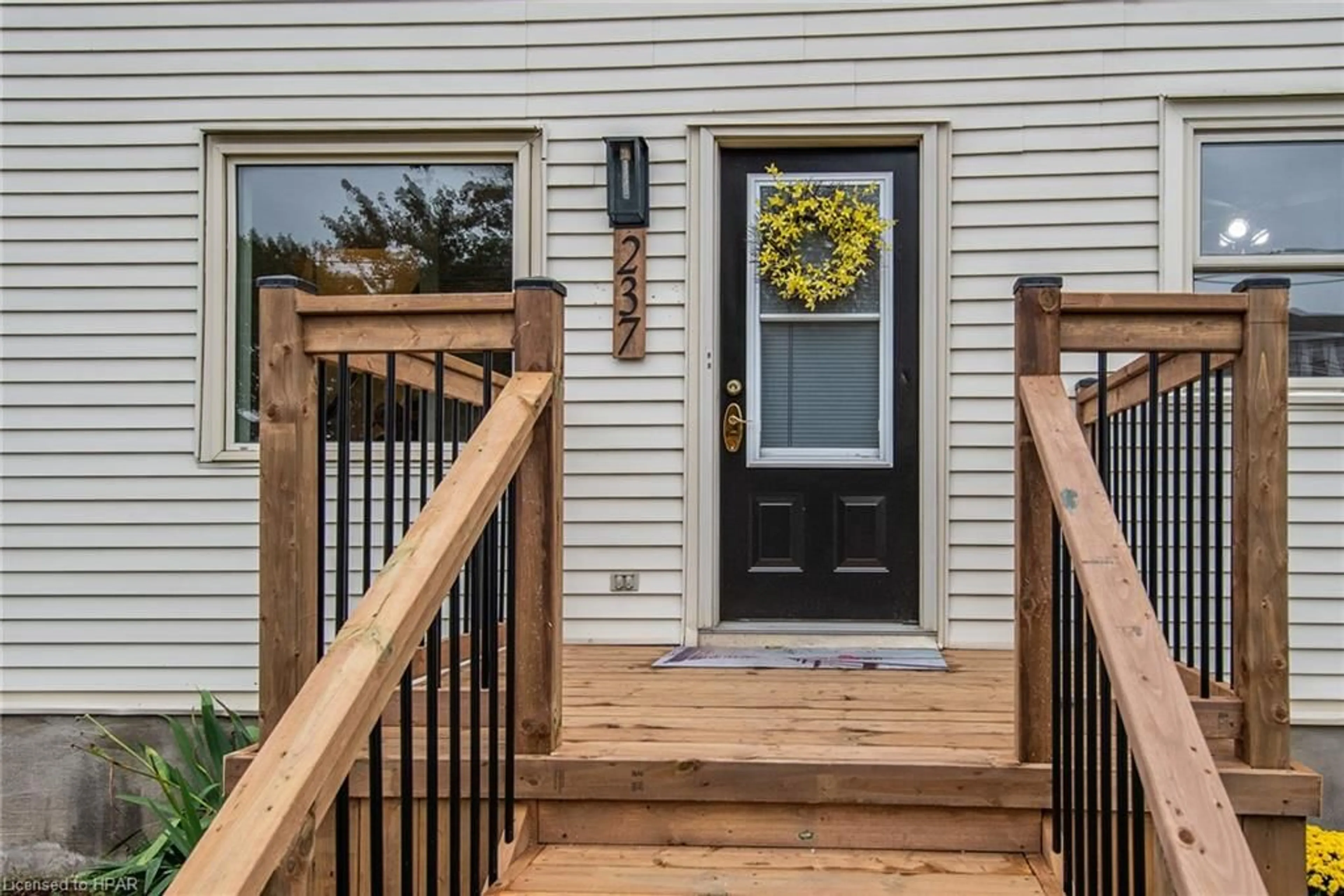 Indoor entryway, wood floors for 237 Romeo St, Stratford Ontario N5A 4T3