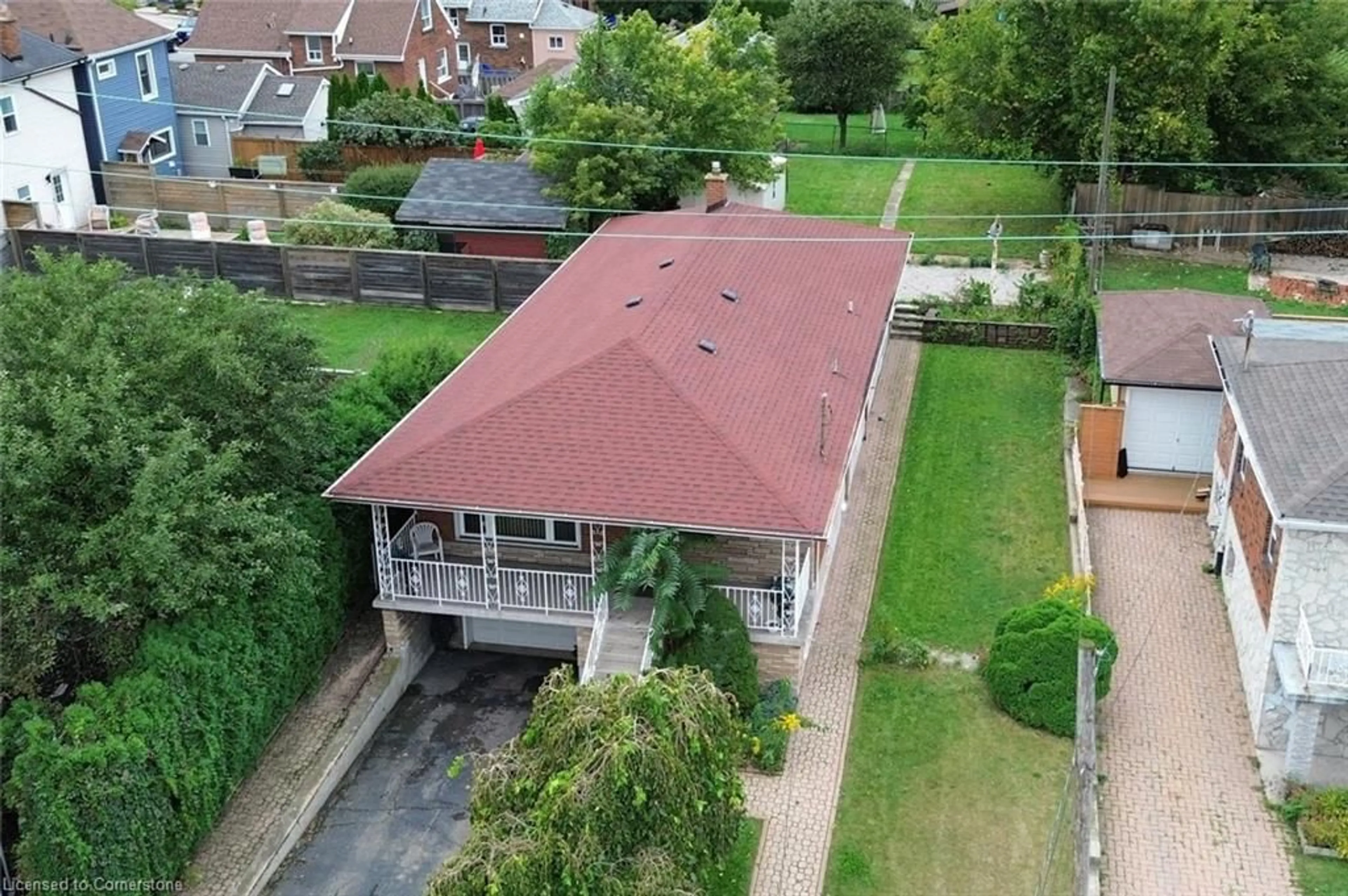 Outside view for 403 Ferguson Ave, Hamilton Ontario L8L 4Y8