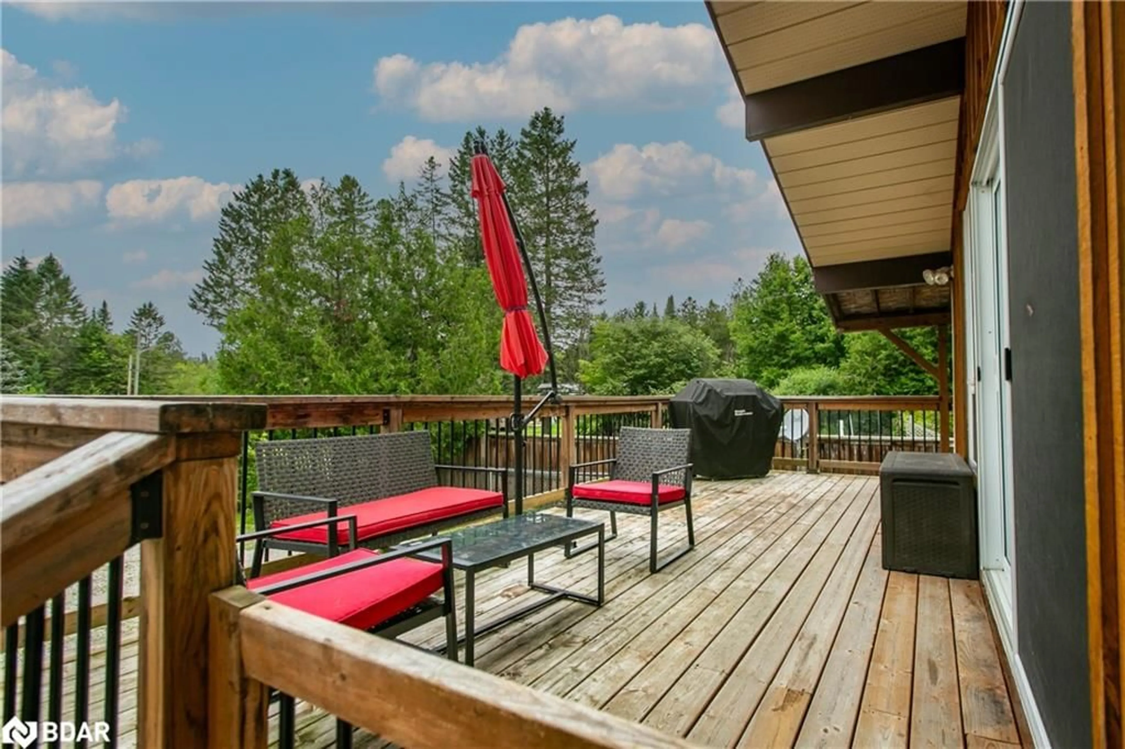 Patio for 1533 Gill Road, Midhurst Ontario L9X 0K4