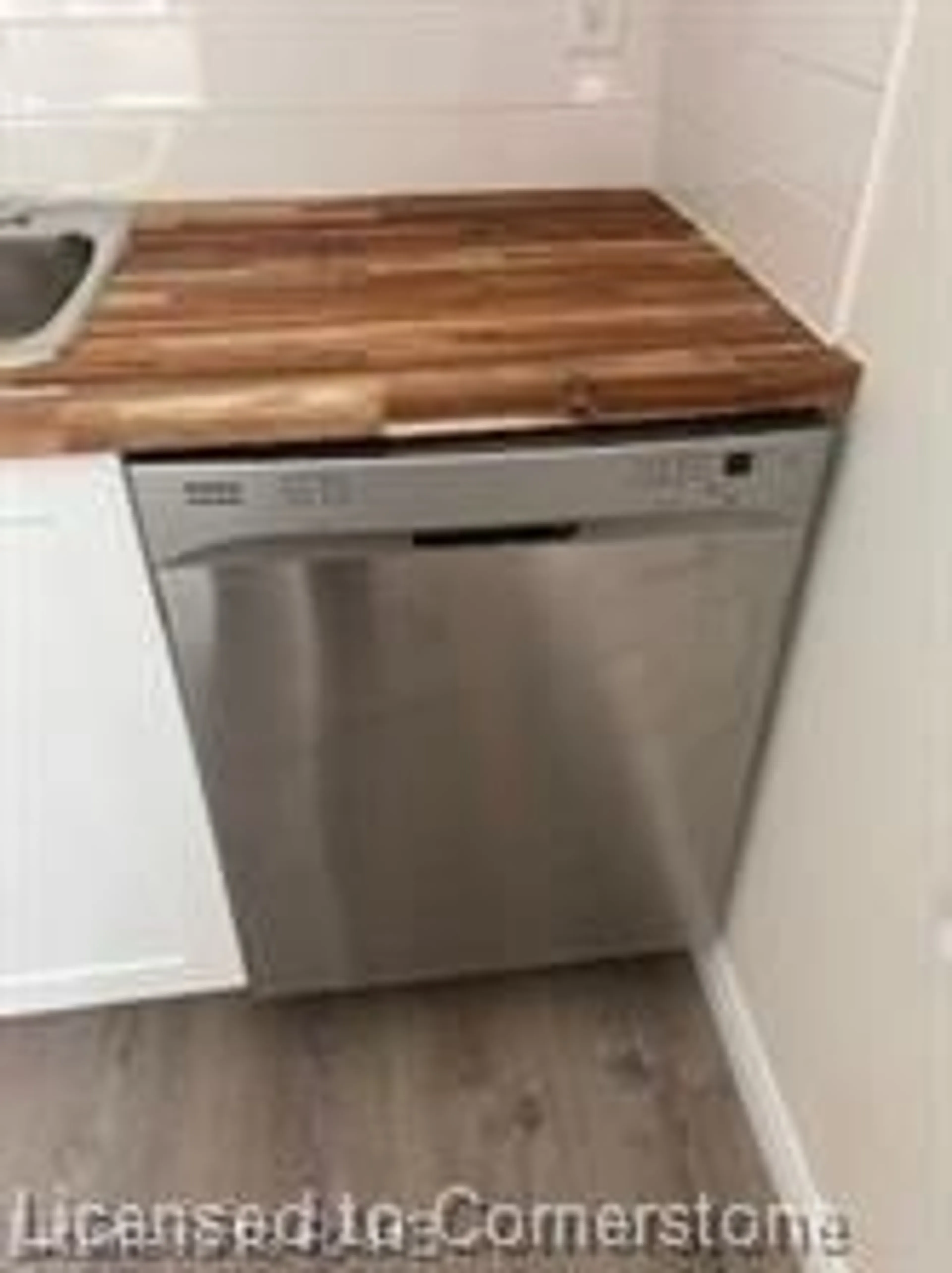 Standard kitchen, wood floors for 33-35 Wood St, Hamilton Ontario L8L 3Y2