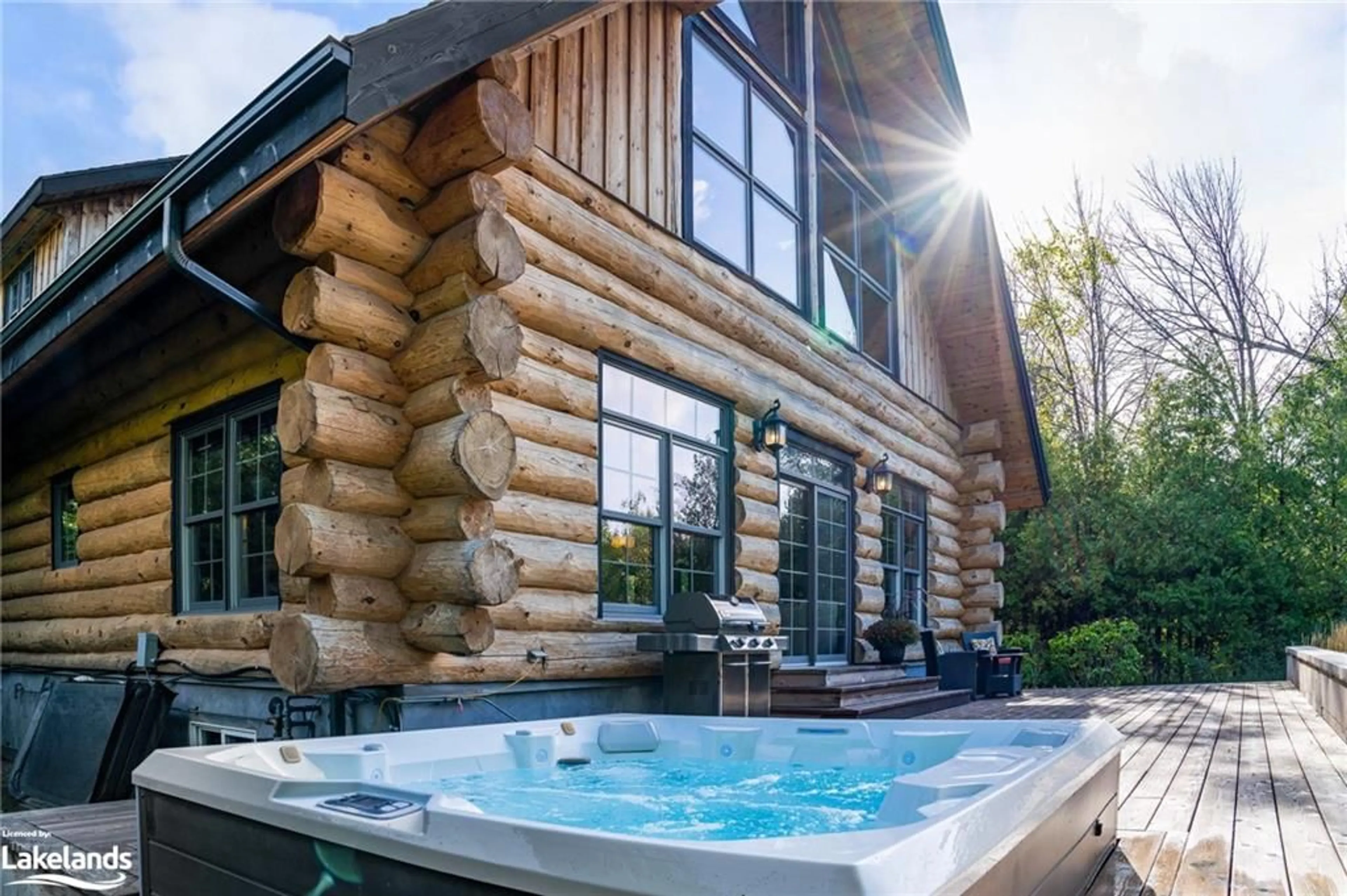 Indoor or outdoor pool for 44 Trails End, Collingwood Ontario L9Y 5B2
