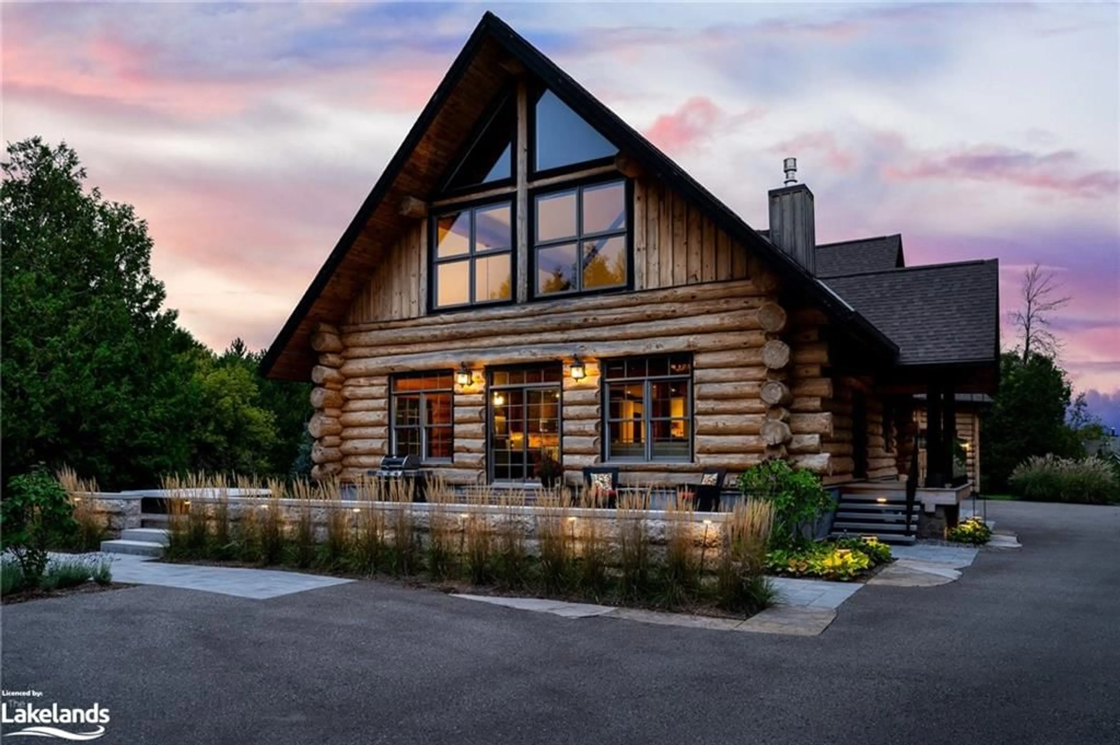 Frontside or backside of a home, cottage for 44 Trails End, Collingwood Ontario L9Y 5B2