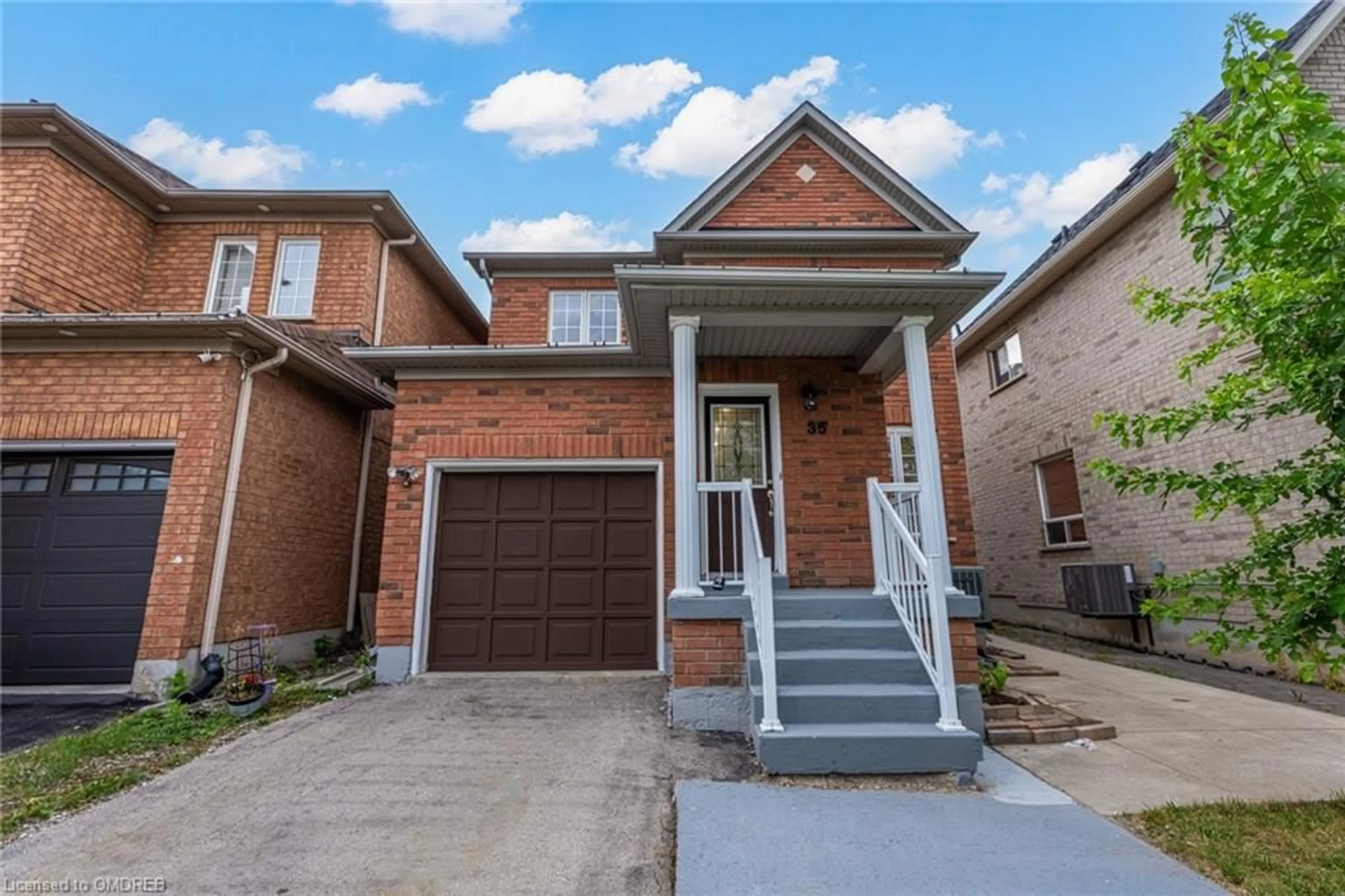 Home with brick exterior material for 35 Pauline Cres, Brampton Ontario L7A 2V6