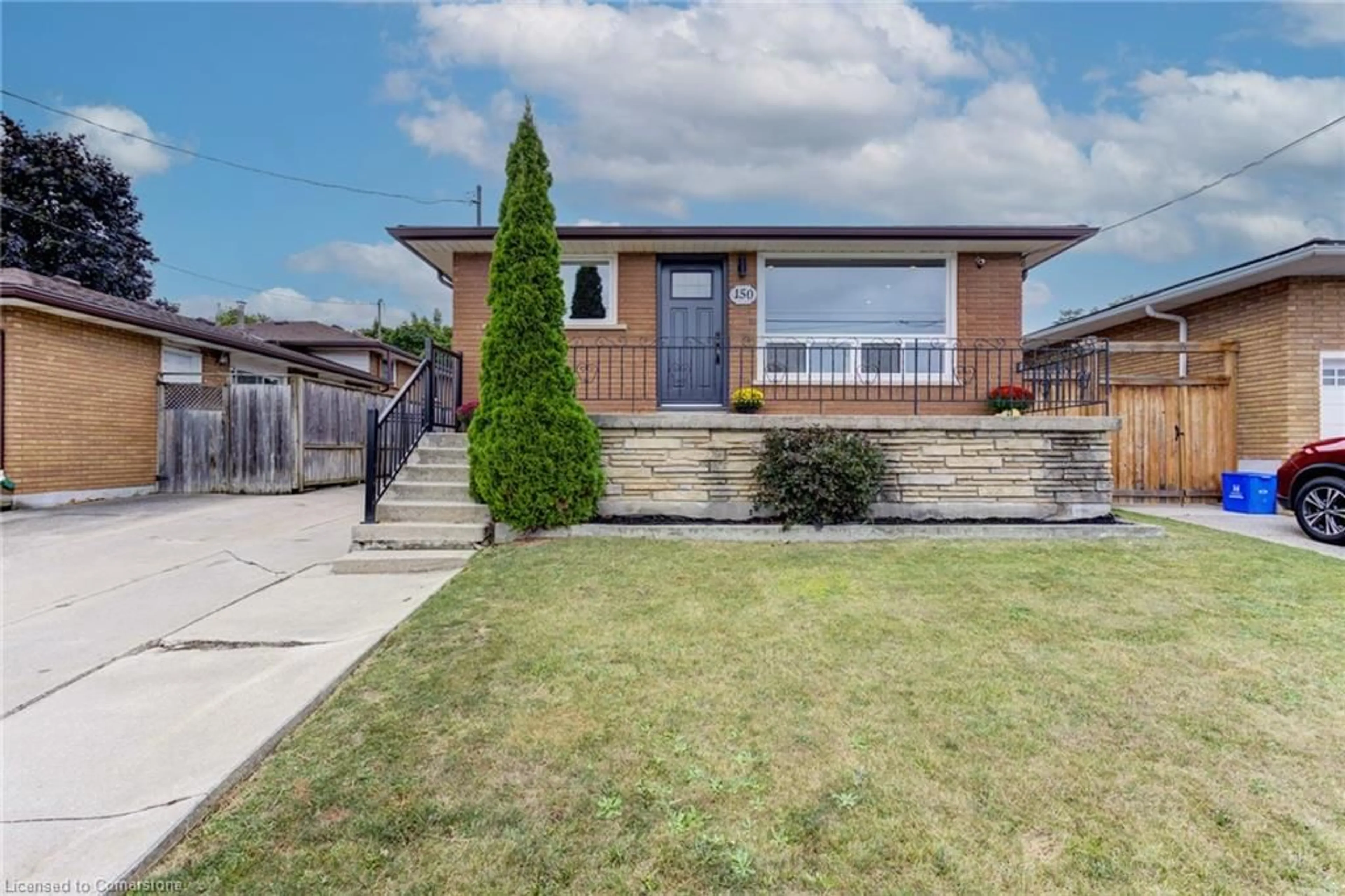 Frontside or backside of a home for 150 Malta Dr, Hamilton Ontario L8K 4S9