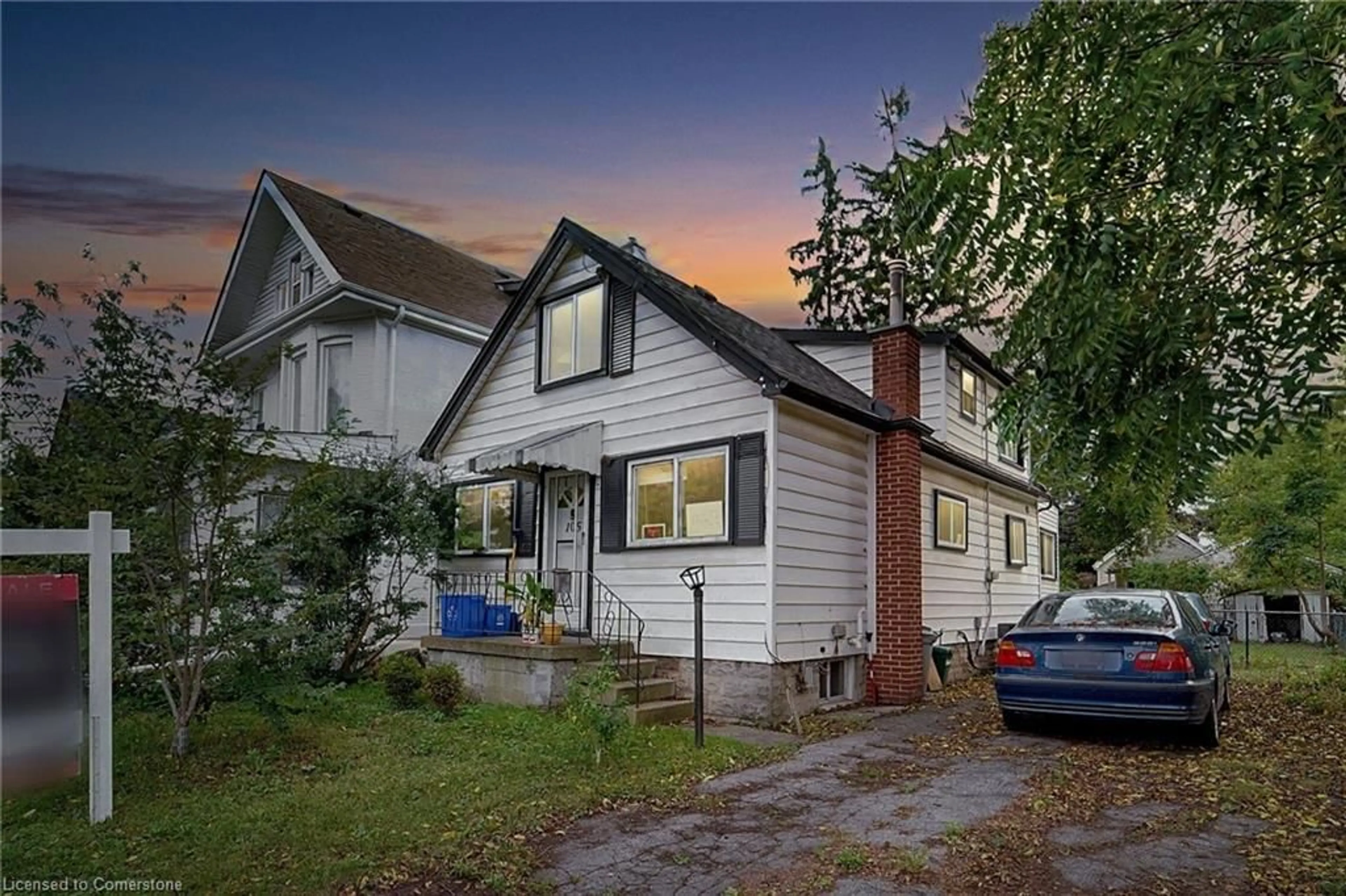 Frontside or backside of a home, cottage for 105 Ward Ave, Hamilton Ontario L8S 2E8