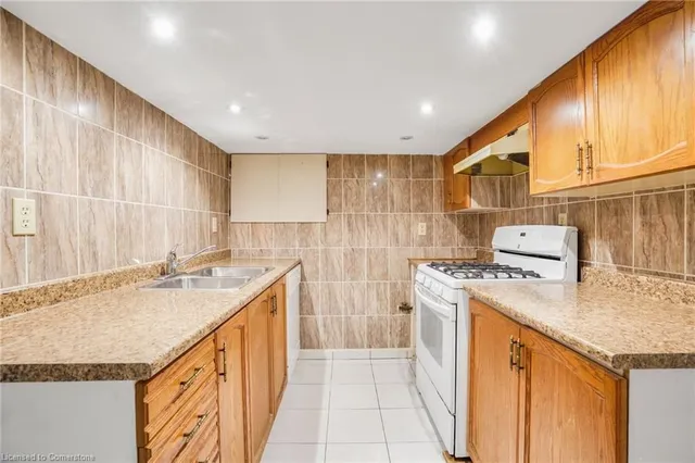 Additional property image - 2 Mark Pl