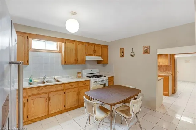 Additional property image - 2 Mark Pl