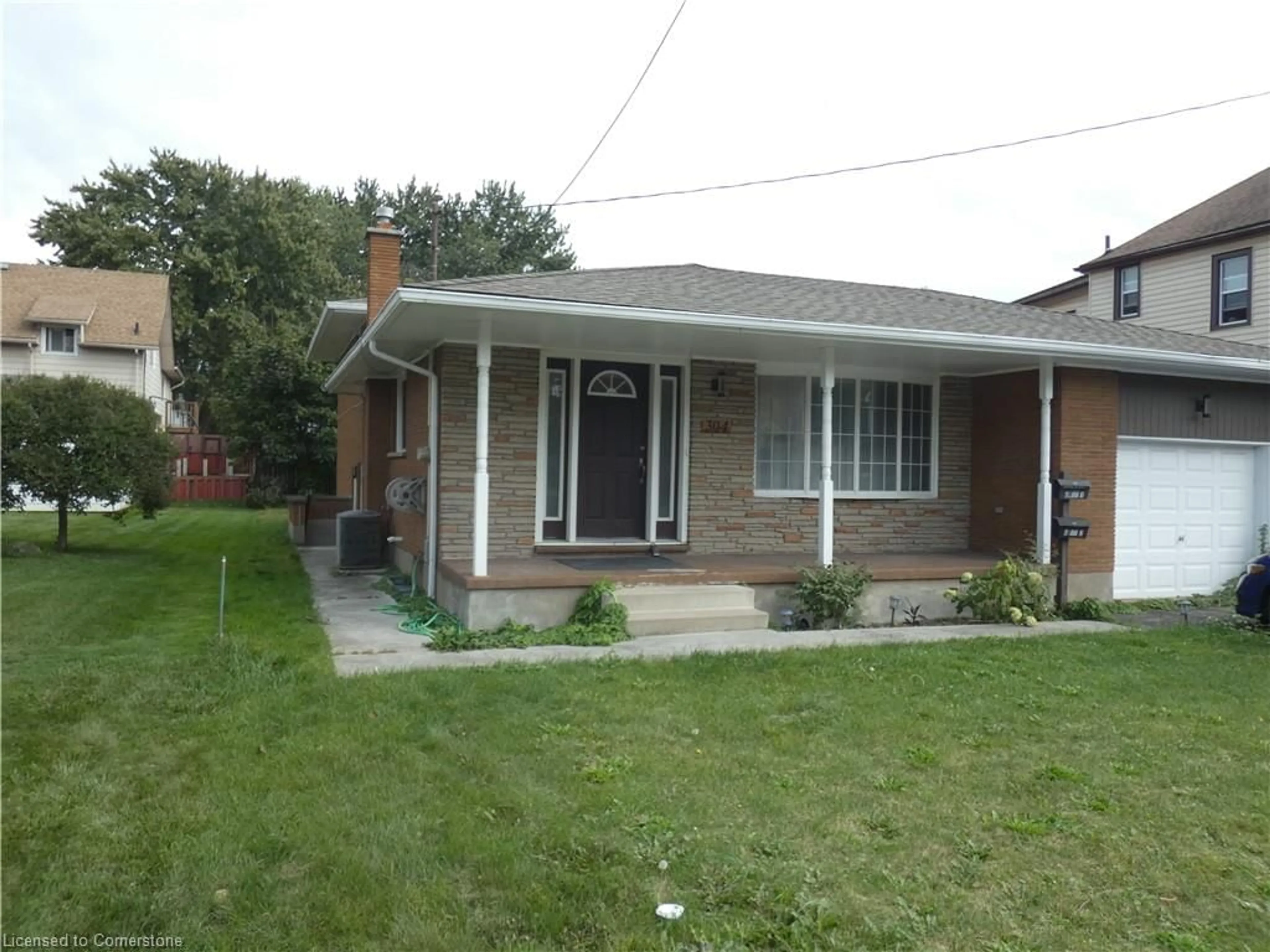 Frontside or backside of a home for 304 Niagara St, Welland Ontario L3C 1K6