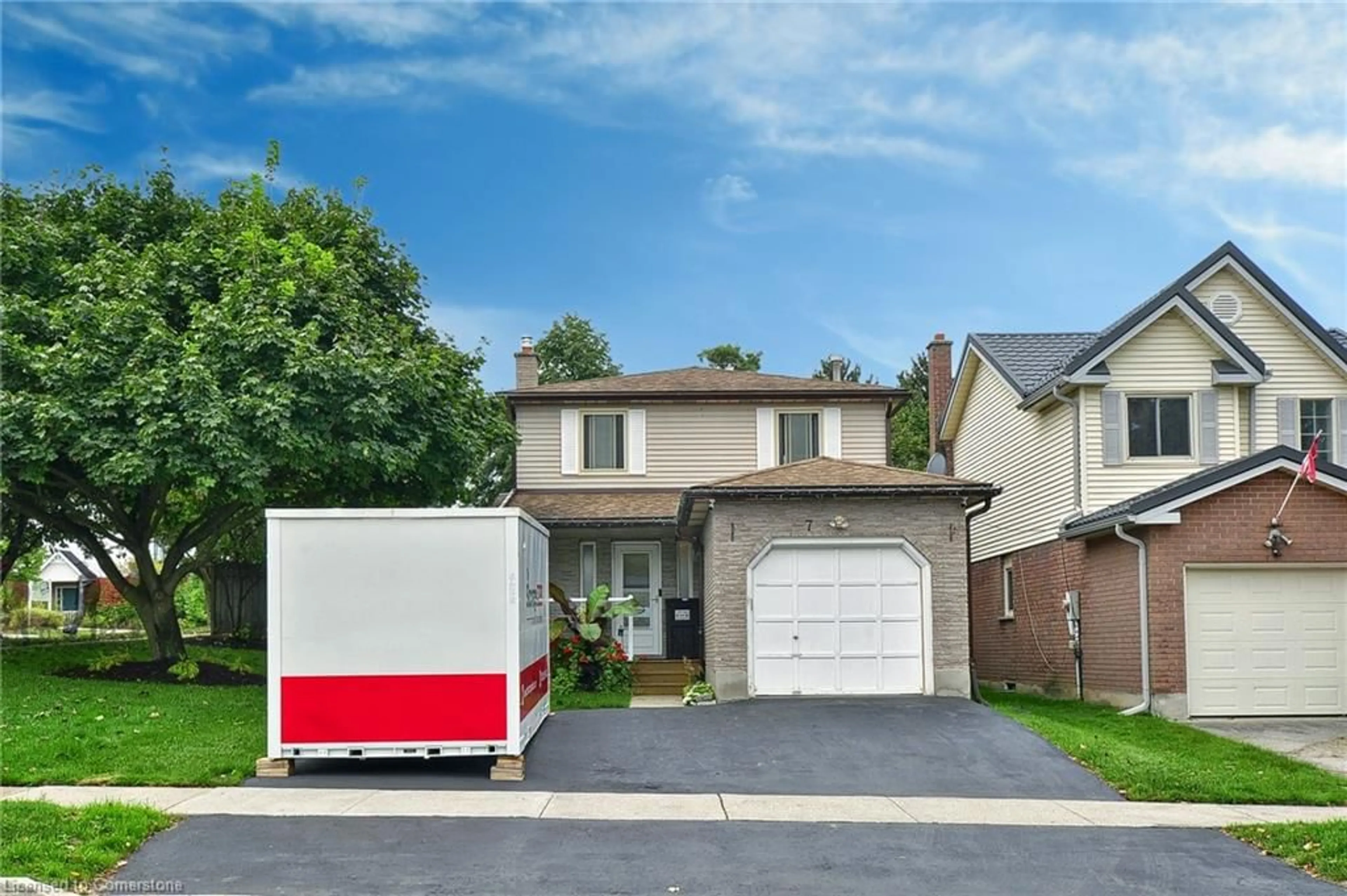 Frontside or backside of a home, cottage for 7 Wycliffe Pl, Kitchener Ontario N2M 5J6