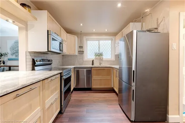 Additional property image - 17 Dundas St