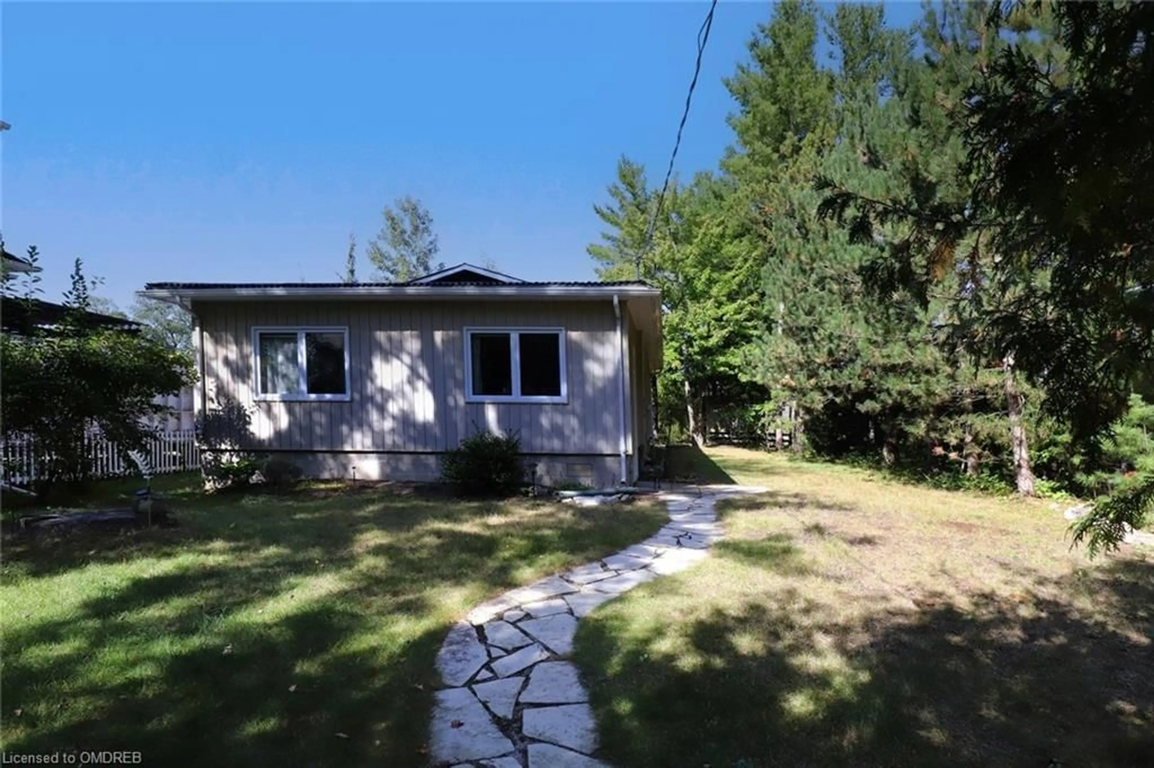 Frontside or backside of a home for 1950 River Road Rd, Wasaga Beach Ontario L9Z 2W2