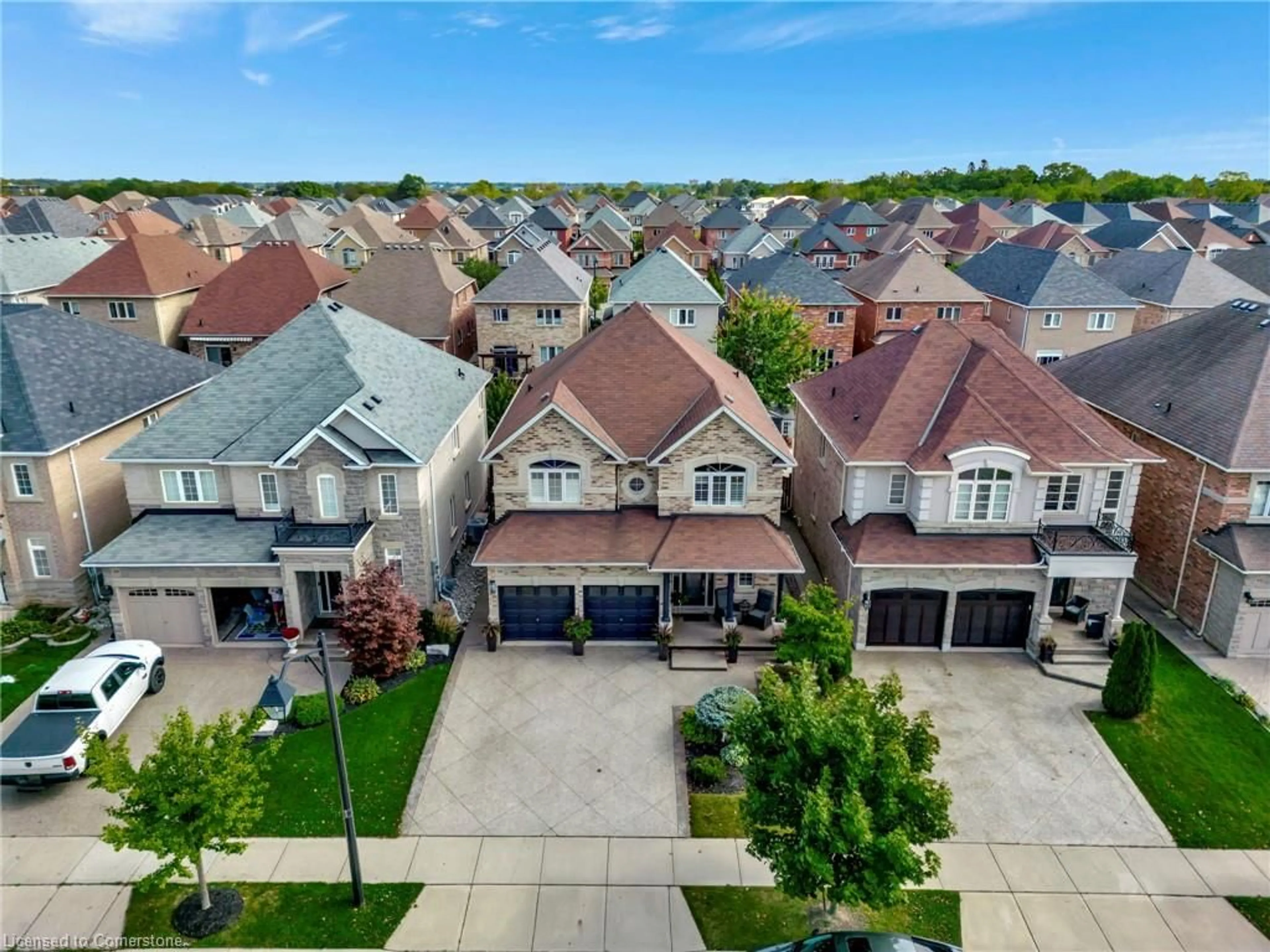 A pic from exterior of the house or condo, the street view for 39 Morning Mist Dr, Hamilton Ontario L9B 0E5