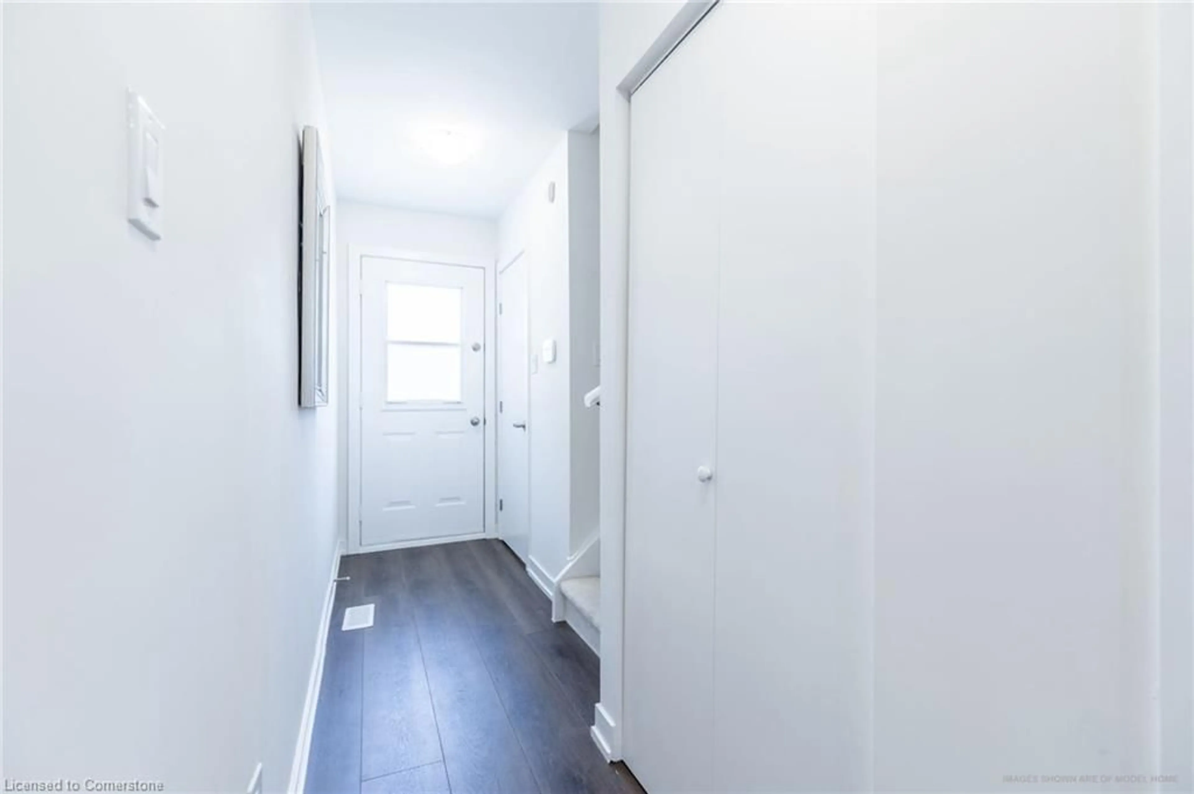 Indoor entryway, not visible floor for 1444 Upper Ottawa St #28, Hamilton Ontario L8W 1N3