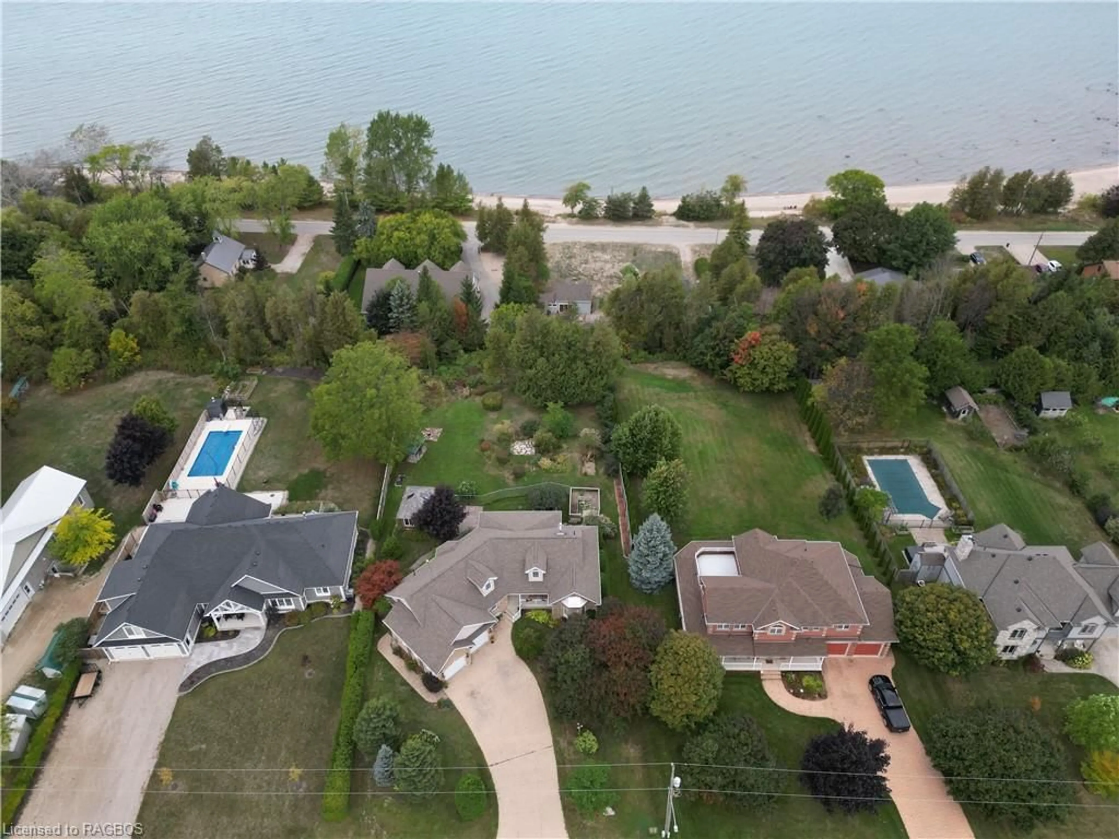 Frontside or backside of a home, lake for 898 Parkplace, Huron-Kinloss Ontario N2Z 2X3