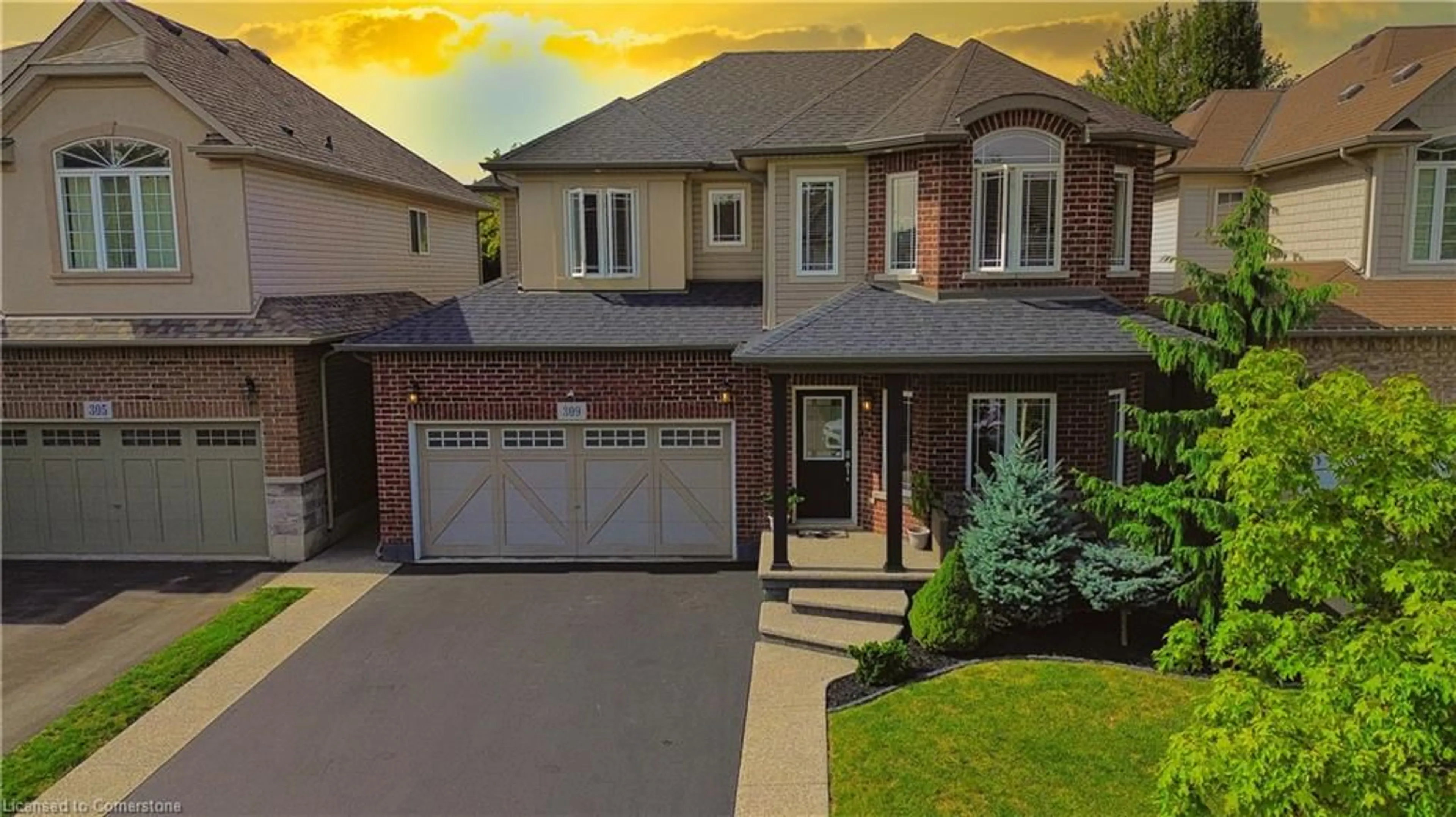 Frontside or backside of a home for 309 Montreal Cir, Stoney Creek Ontario L8E 0C7