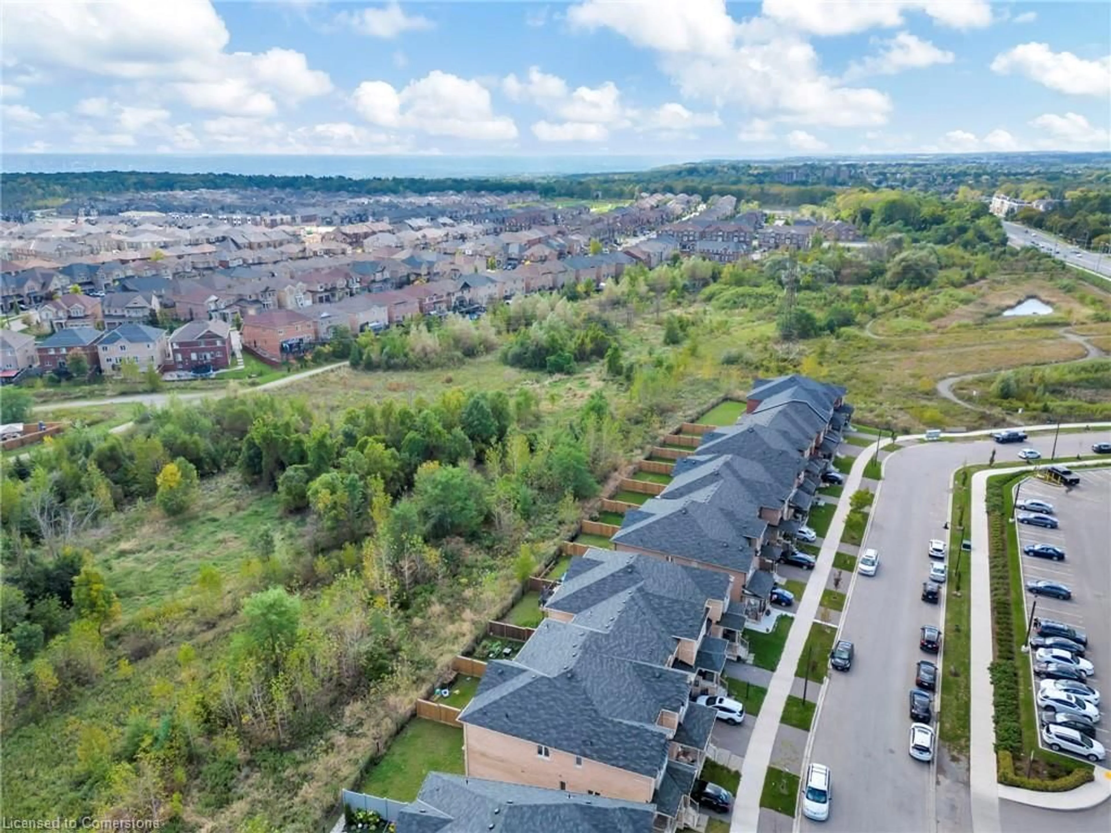 A pic from exterior of the house or condo, the street view for 450 Dundas St #226, Waterdown Ontario L8N 2Z7