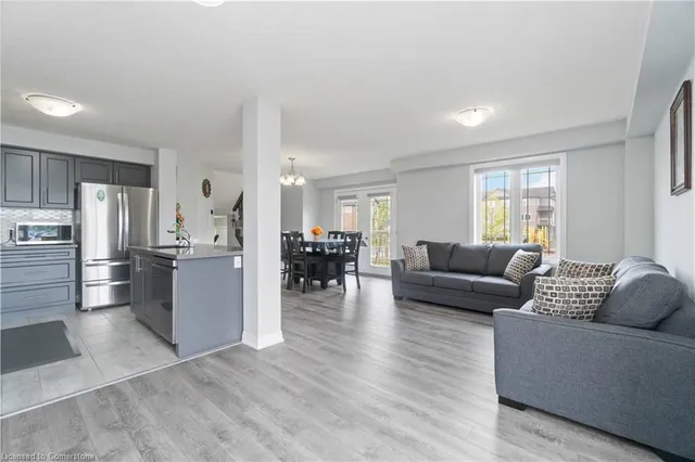 Additional property image - 126 Laguna Village Cres