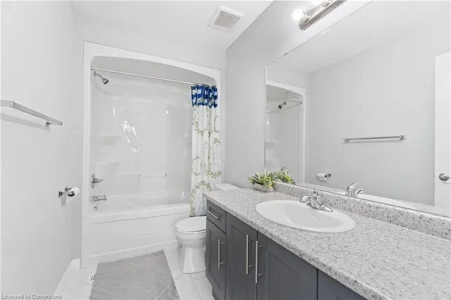 Additional property image - 126 Laguna Village Cres