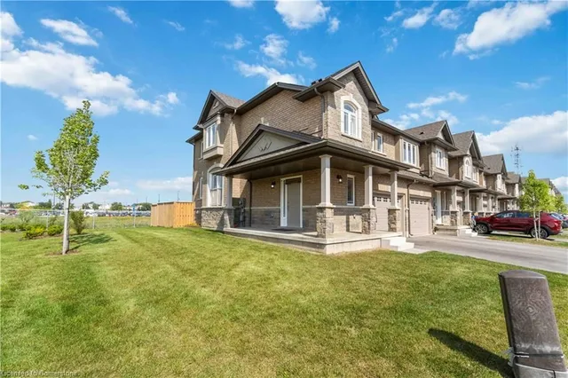 Additional property image - 126 Laguna Village Cres