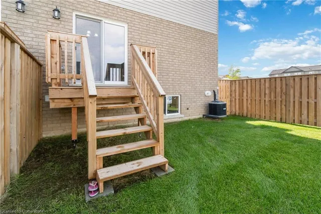 Additional property image - 126 Laguna Village Cres