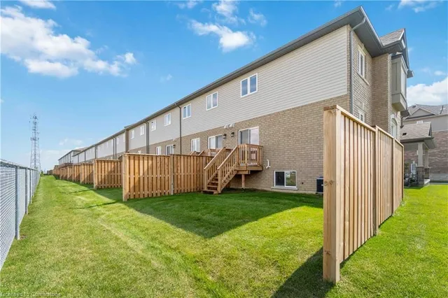 Additional property image - 126 Laguna Village Cres