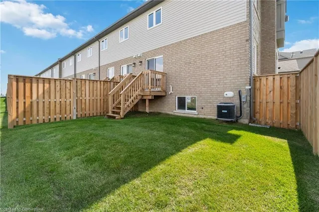 Additional property image - 126 Laguna Village Cres