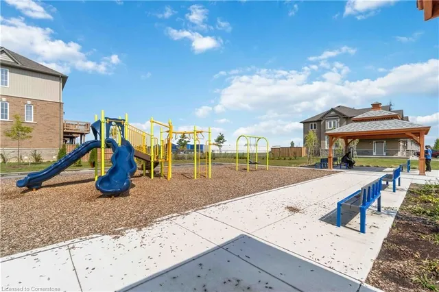 Additional property image - 126 Laguna Village Cres