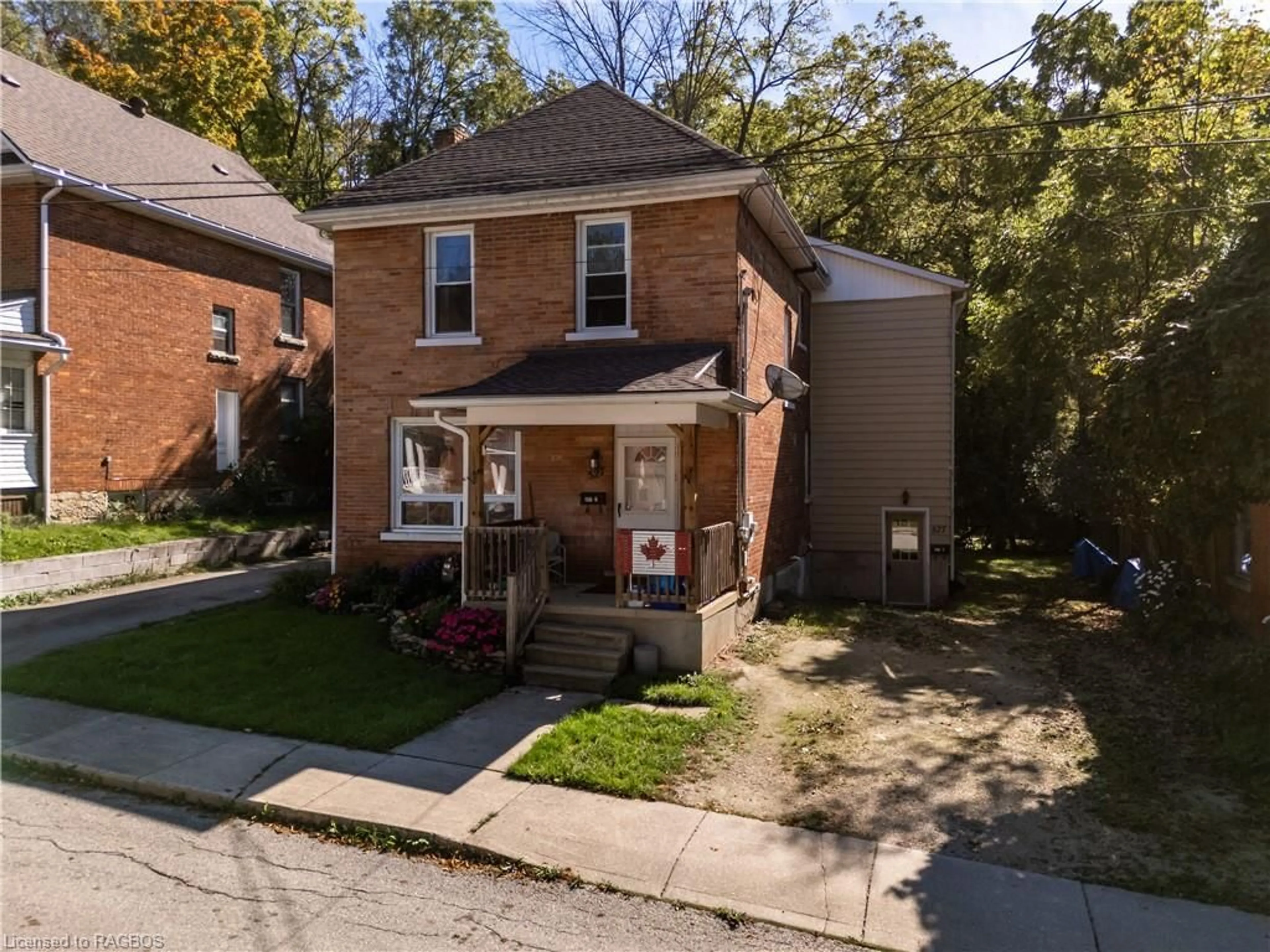 Frontside or backside of a home, the street view for 527 8th St A, Owen Sound Ontario N4K 1N1