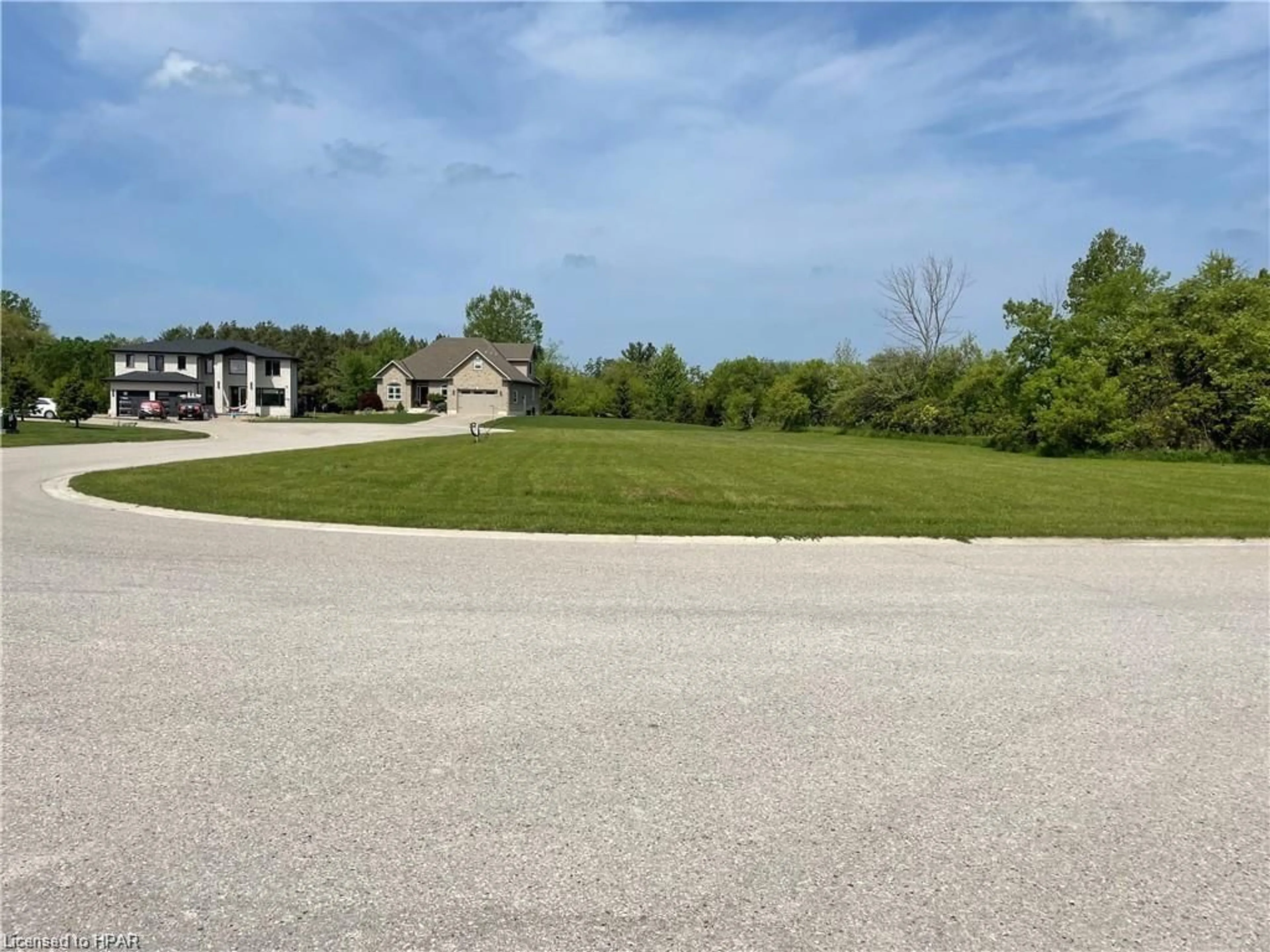 Frontside or backside of a home, the street view for 41 Cantin Crt, St. Joseph Ontario N0M 2T0