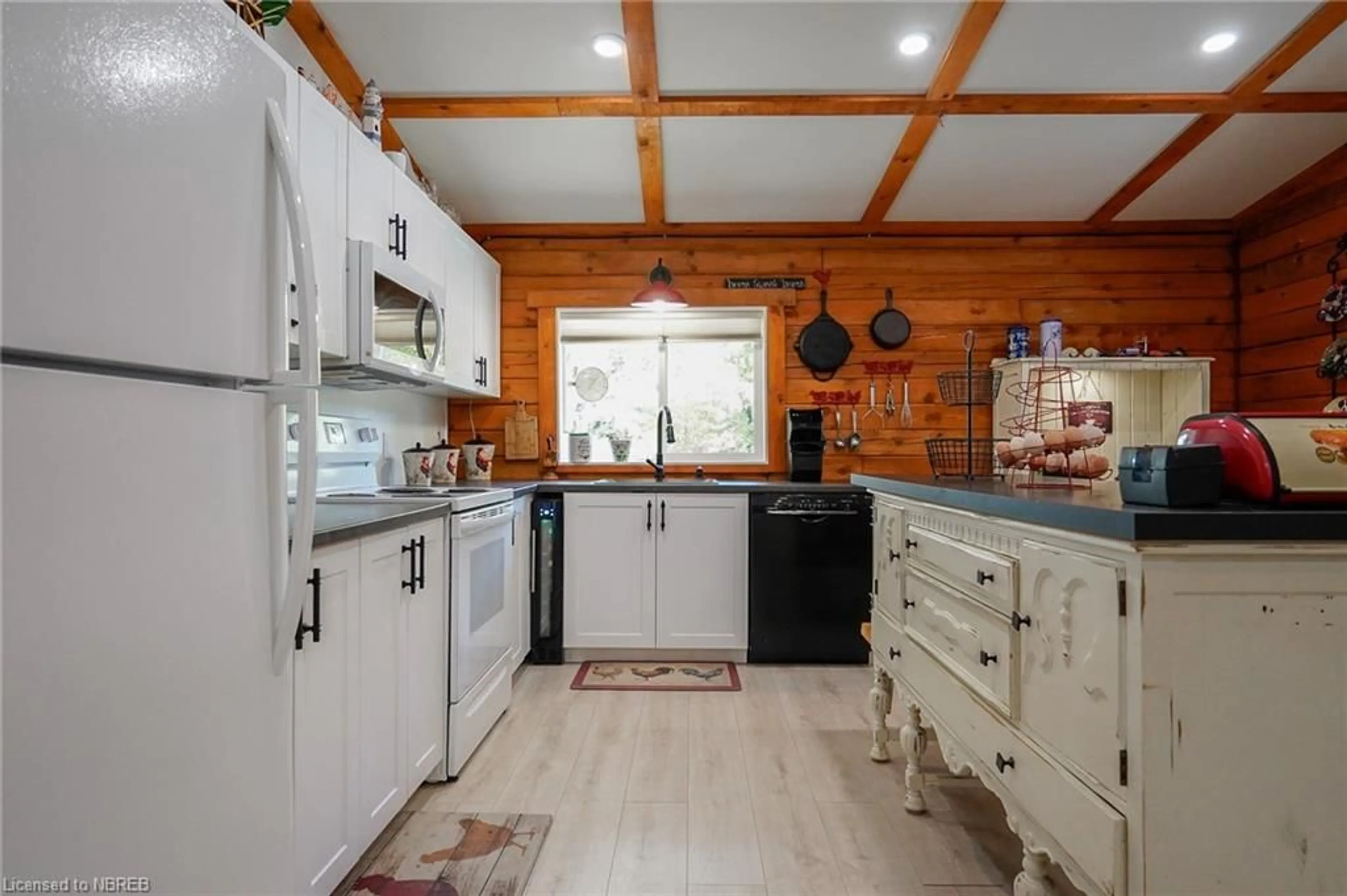 Kitchen, wood floors, cottage for 507 Boundary Rd, Bonfield Ontario P0H 2E0