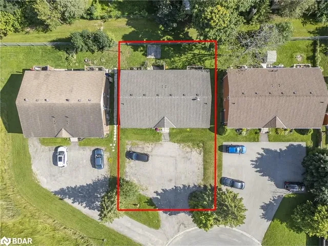 209 Sarah Ct Crt, Shelburne 2