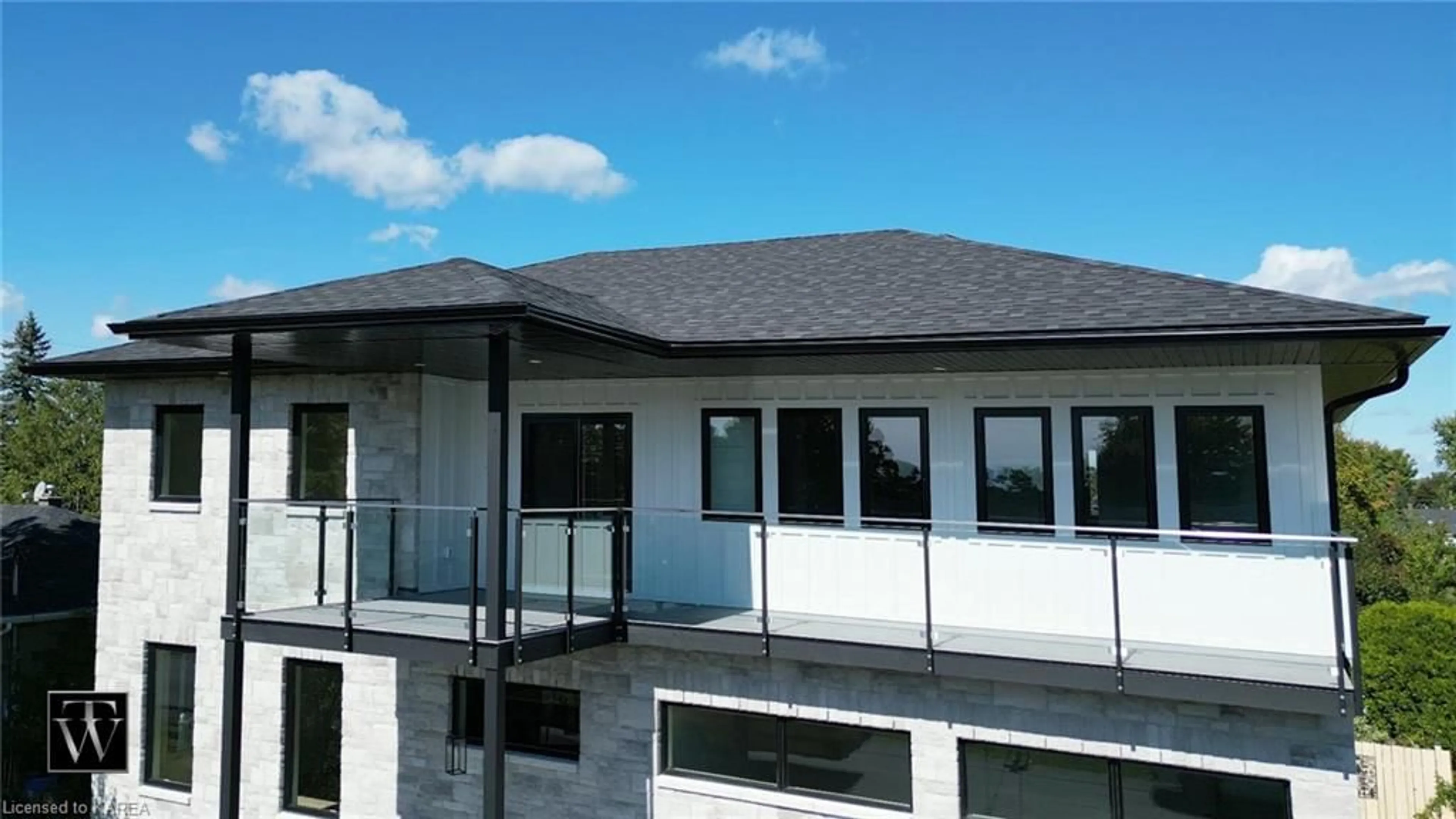 Home with vinyl exterior material for 1442 Sproule St, Kingston Ontario K7P 2V3