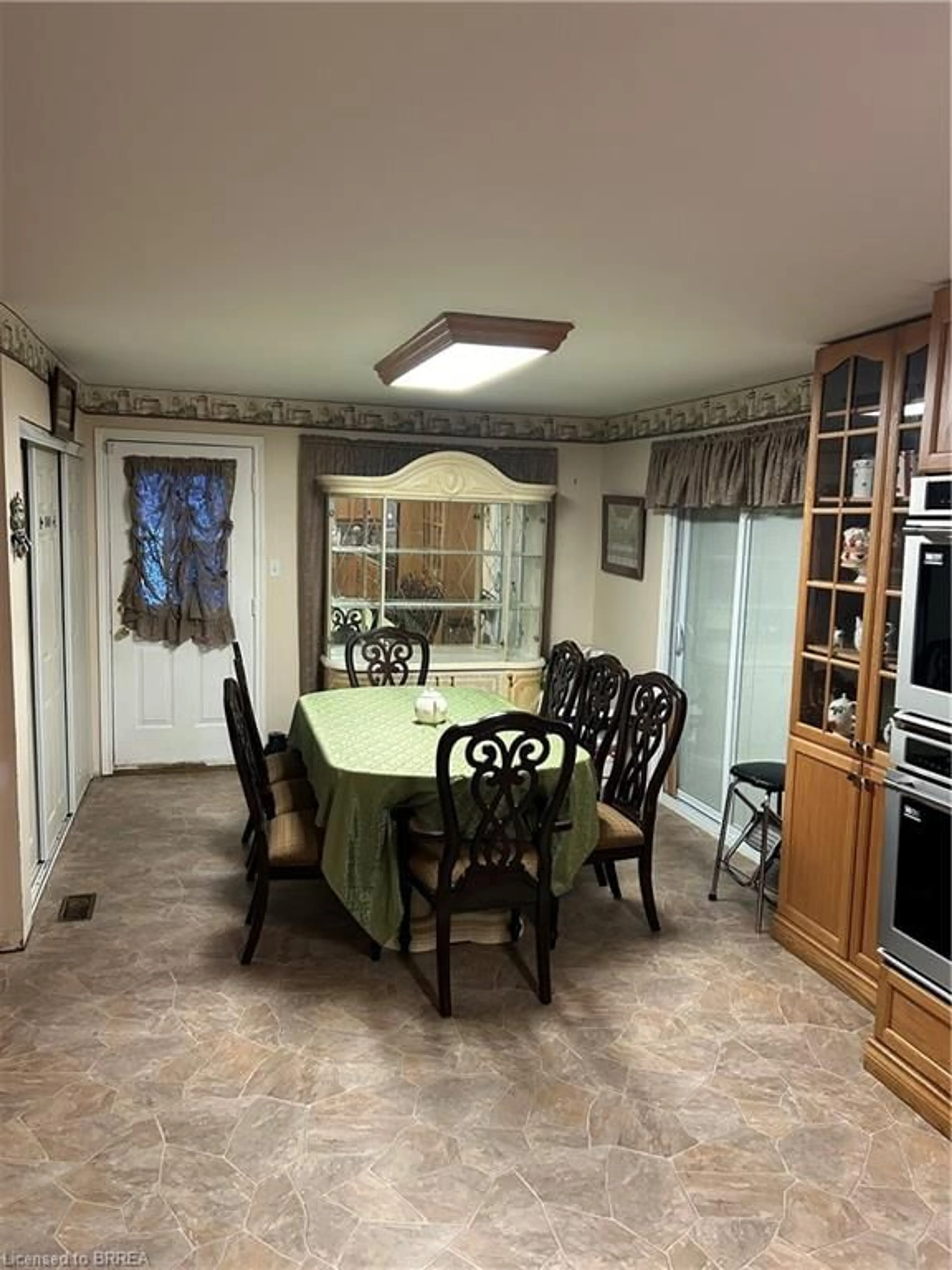 Dining room, not visible floor, cottage for 106 Aberdeen Ave, Brantford Ontario N3S 1S3