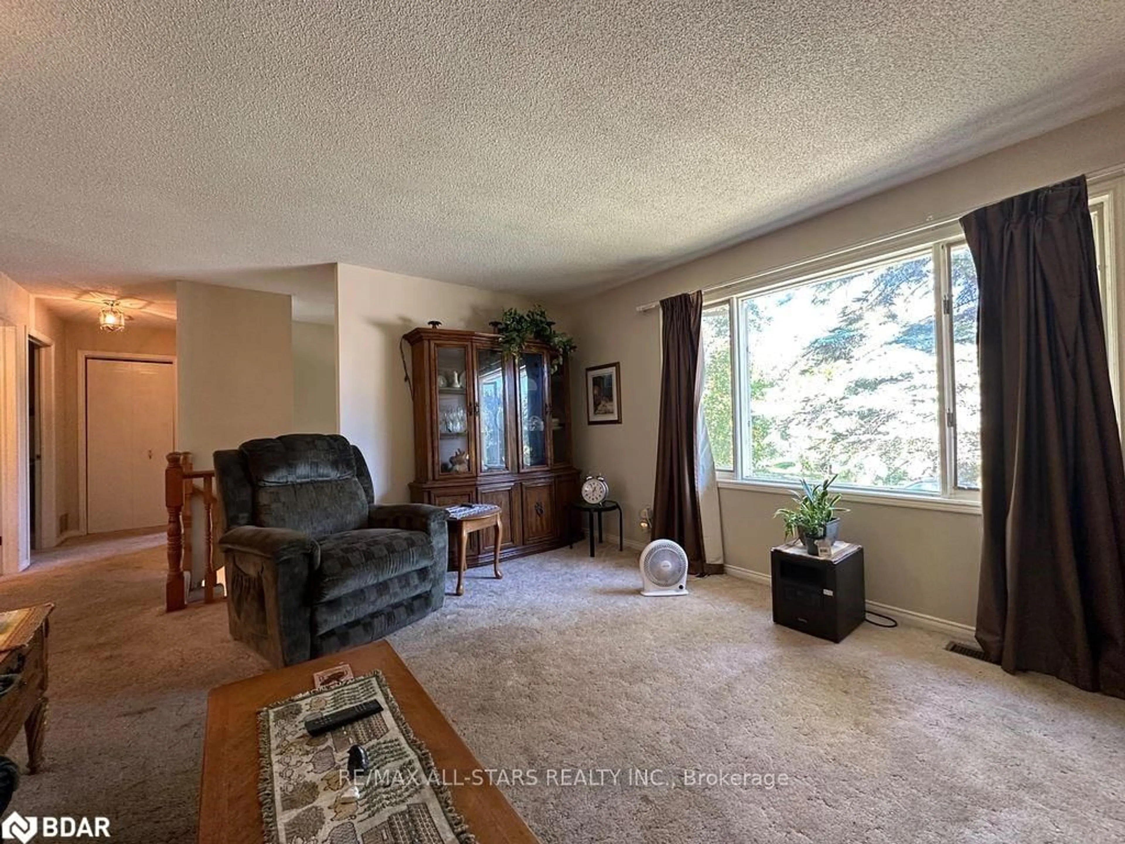 A pic of a room, wood floors for 45 Cedartree Lane, Bobcaygeon Ontario K0M 1A0