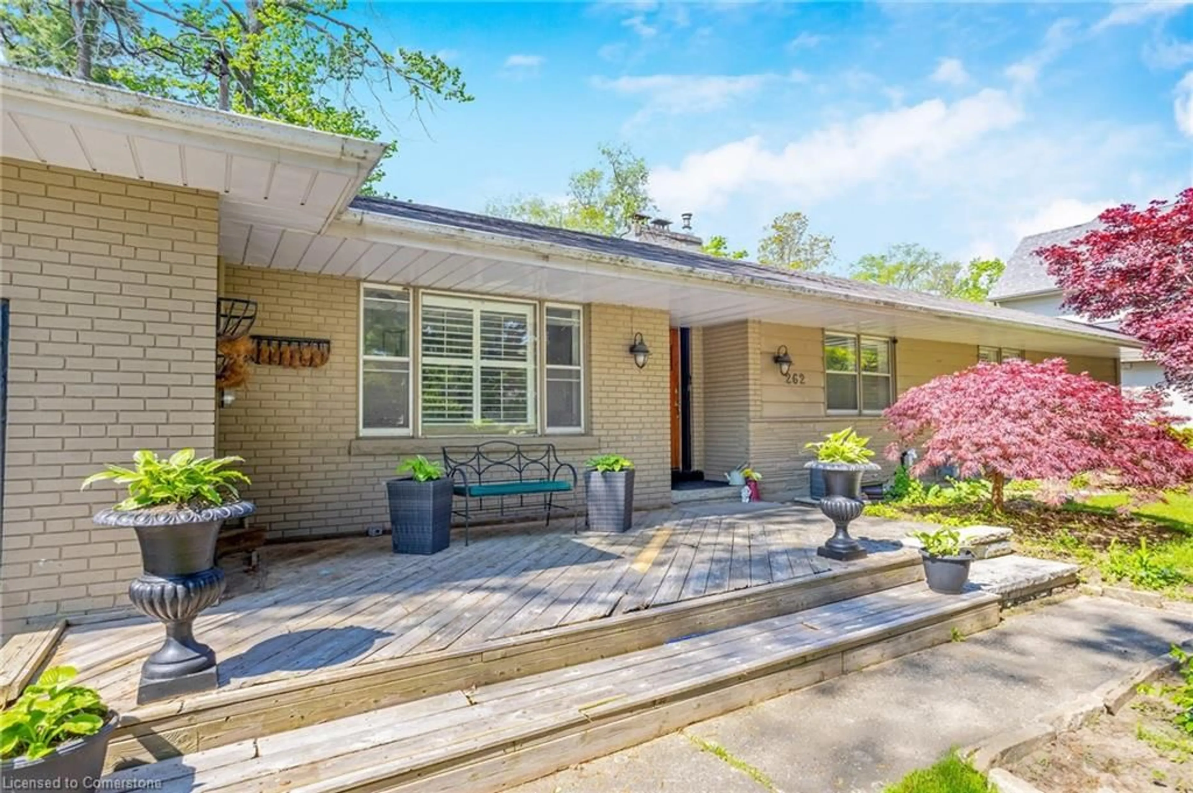 Home with brick exterior material for 262 Alscot Cres, Oakville Ontario L6J 4R4