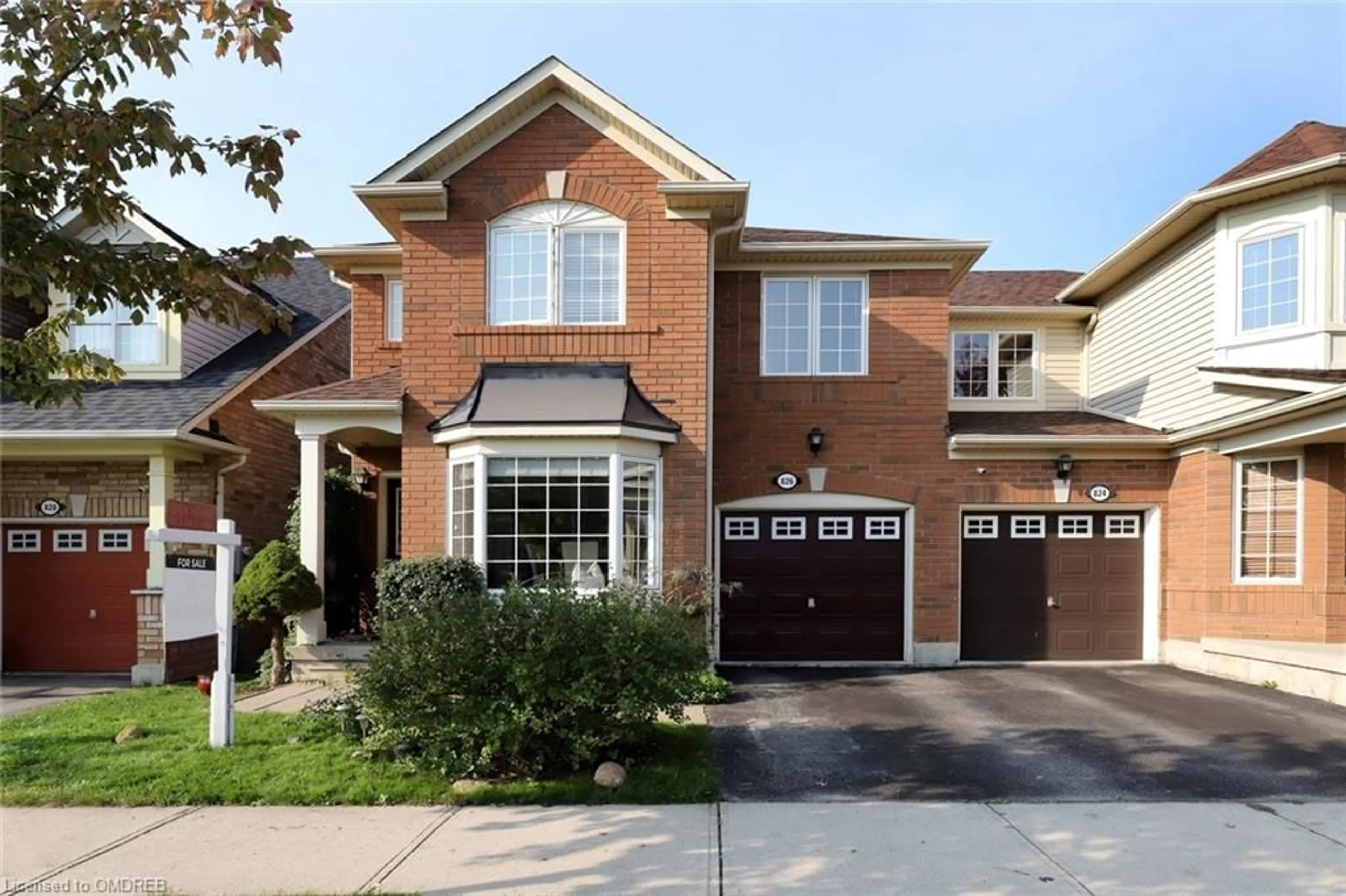 Home with brick exterior material for 826 Ferguson Dr, Milton Ontario L9T 6L4