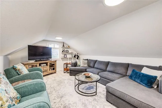 Additional property image - 920 Orr Crt