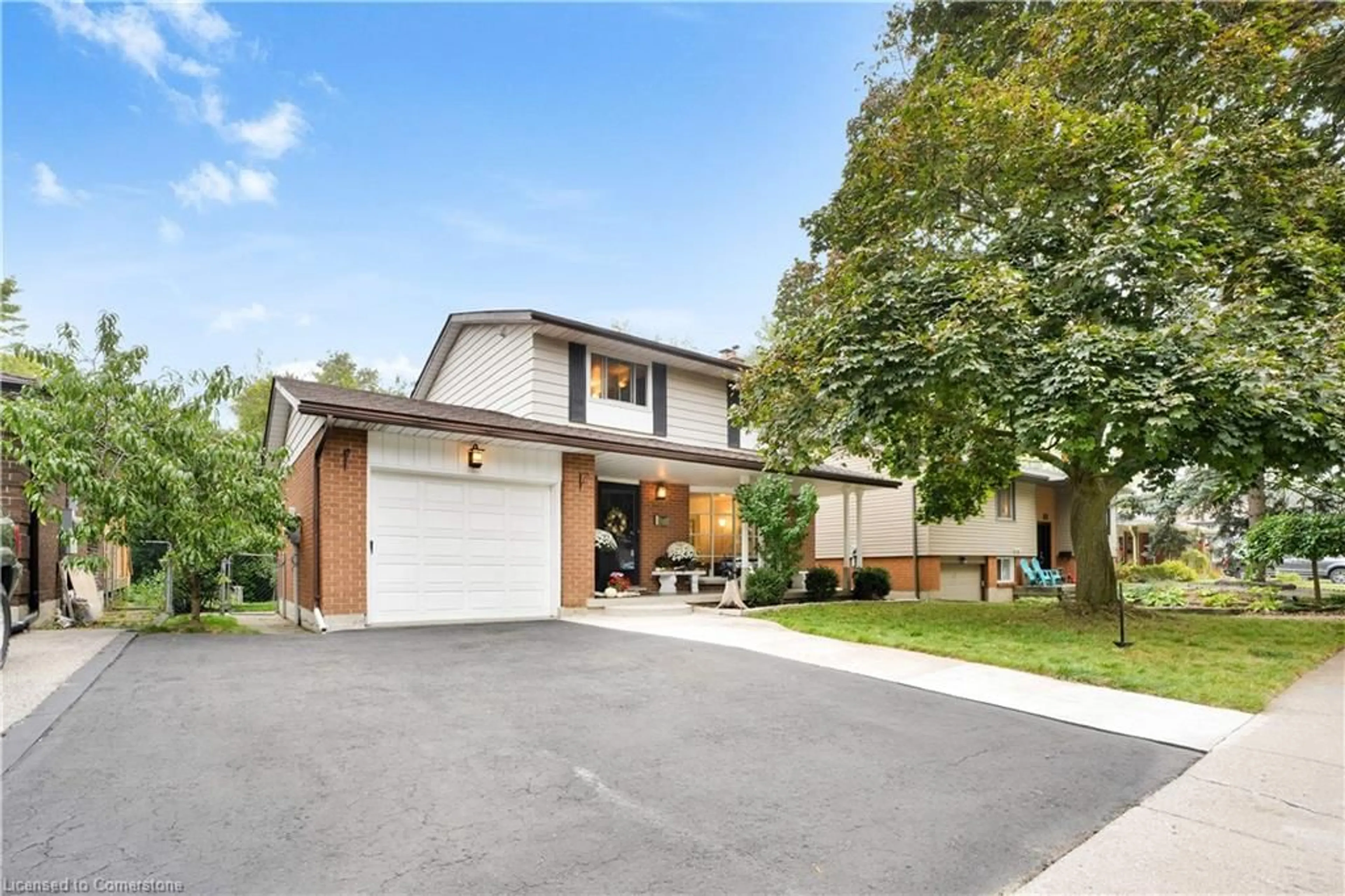 Frontside or backside of a home, the street view for 97 Century Hill Dr, Kitchener Ontario N2E 2E3