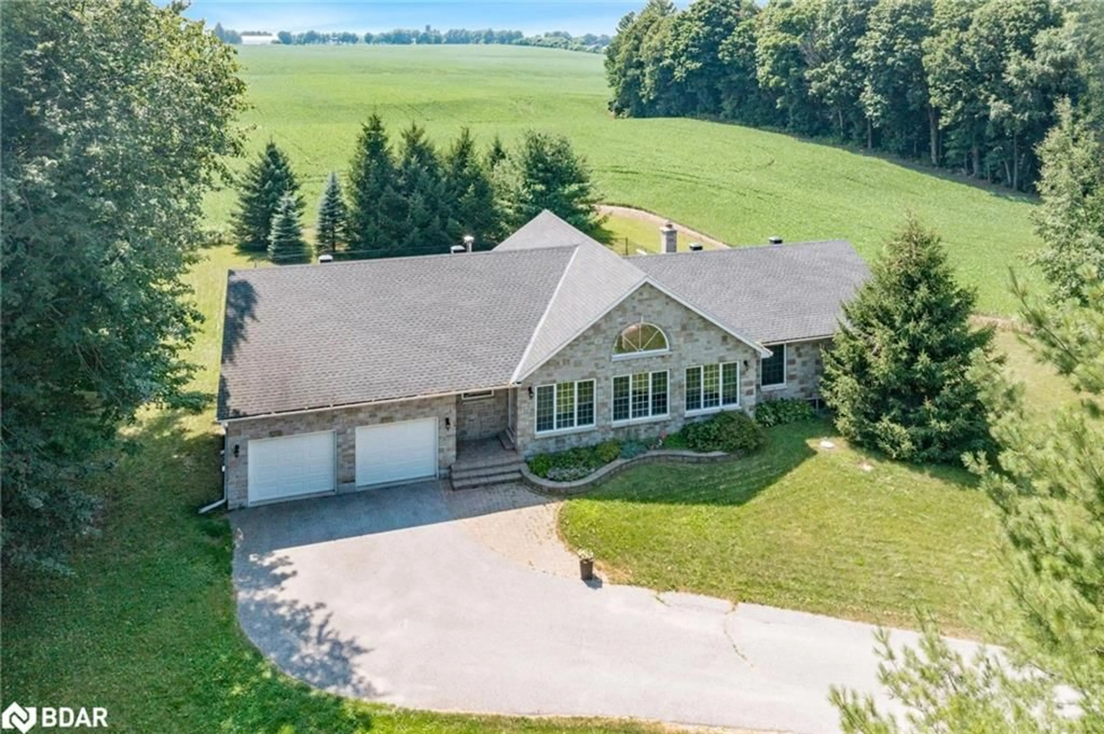 Frontside or backside of a home for 2140 Old Second Rd, Midhurst Ontario L4M 4Y8