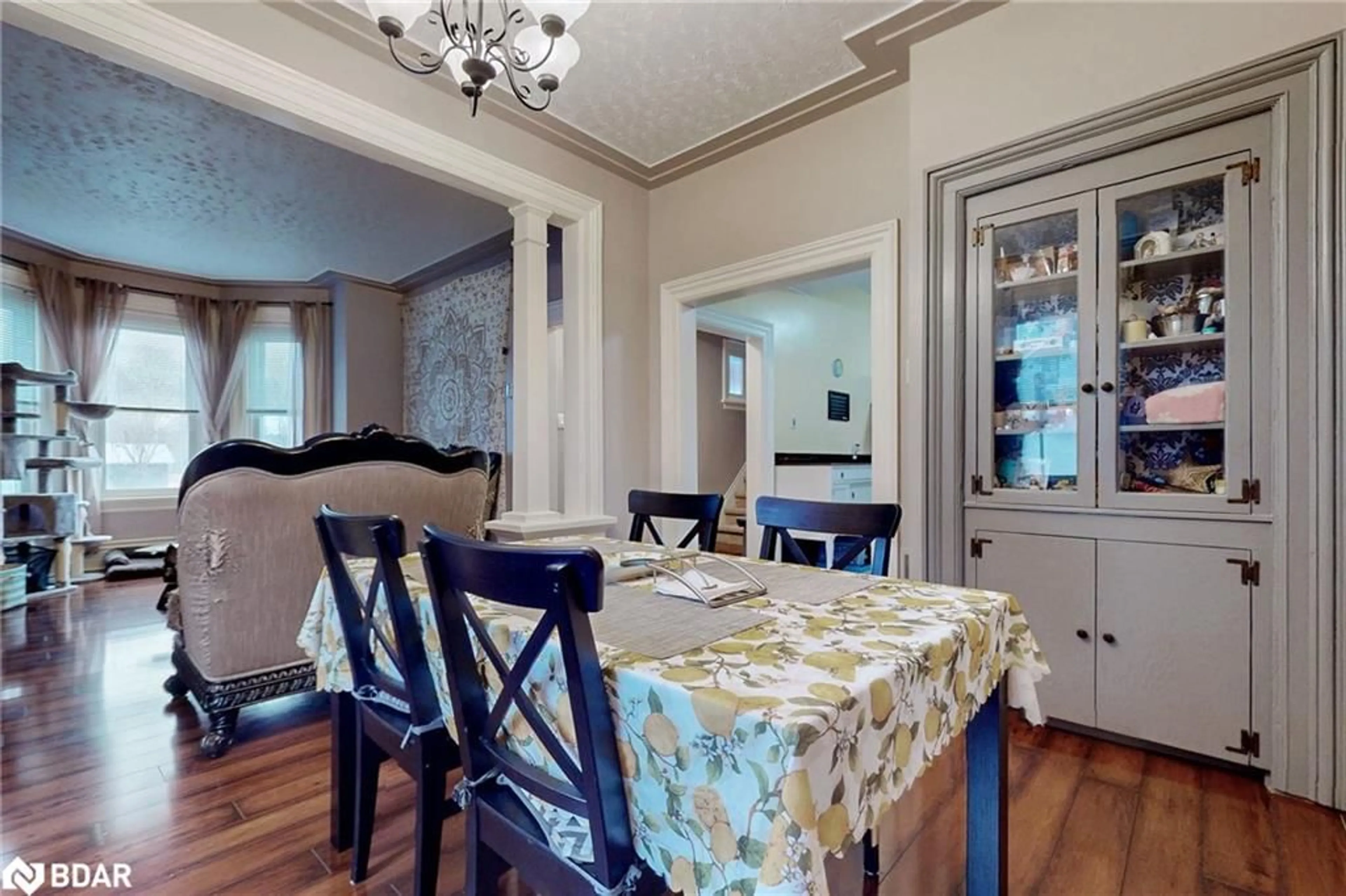 Dining room, wood floors, cottage for 66 Parkside Dr, Barrie Ontario L4N 1W9