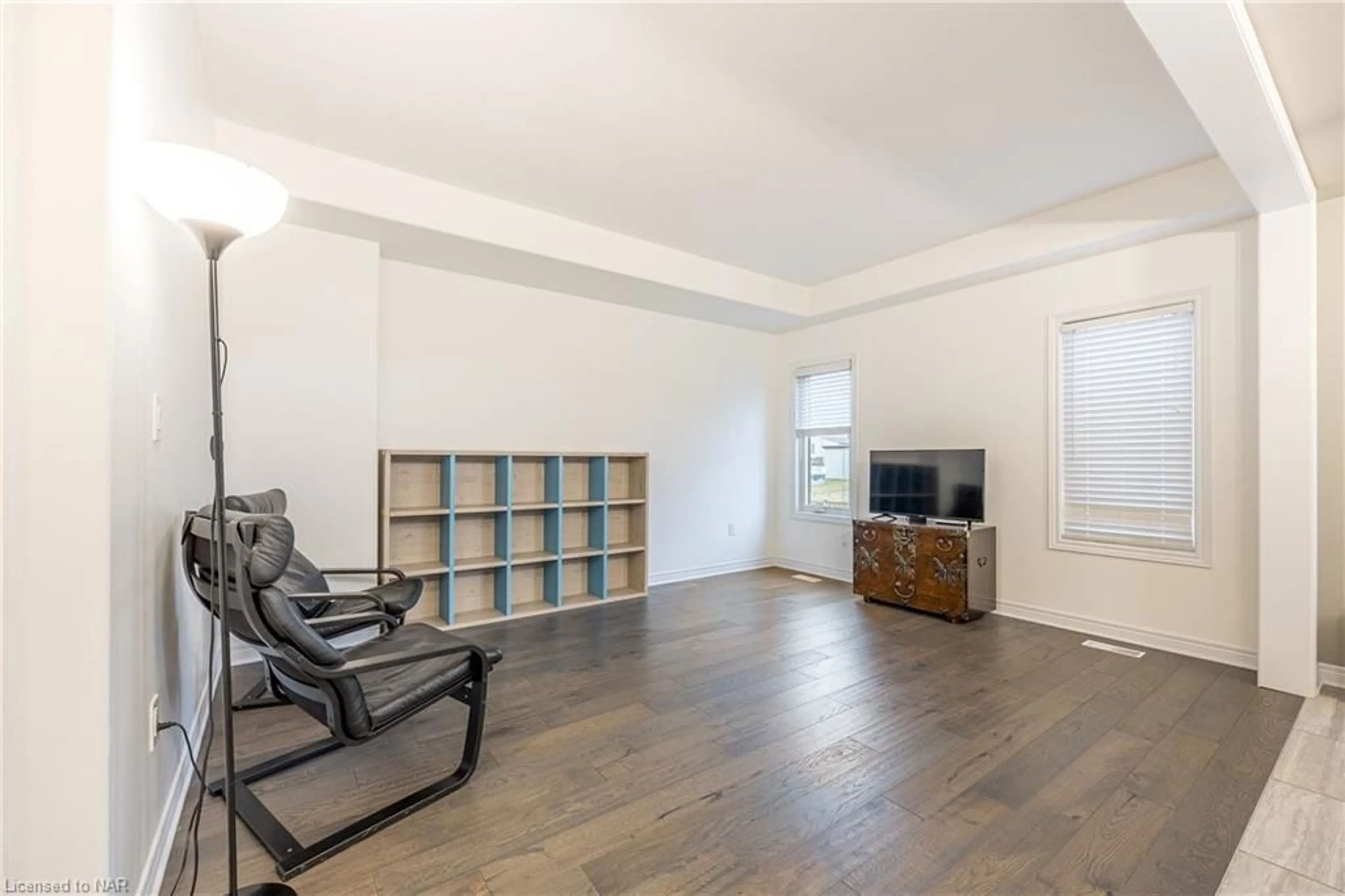 A pic of a room, wood floors for 10 Bergenstein Cres, Fonthill Ontario L0S 1E0