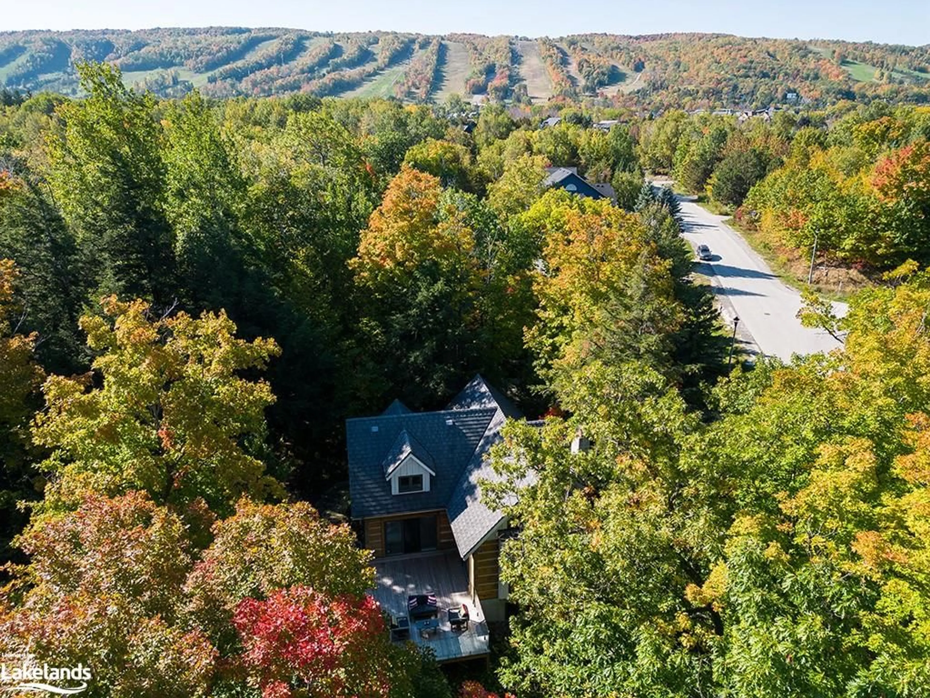 A pic from exterior of the house or condo, cottage for 155 Aspen Way, The Blue Mountains Ontario L9Y 0S7