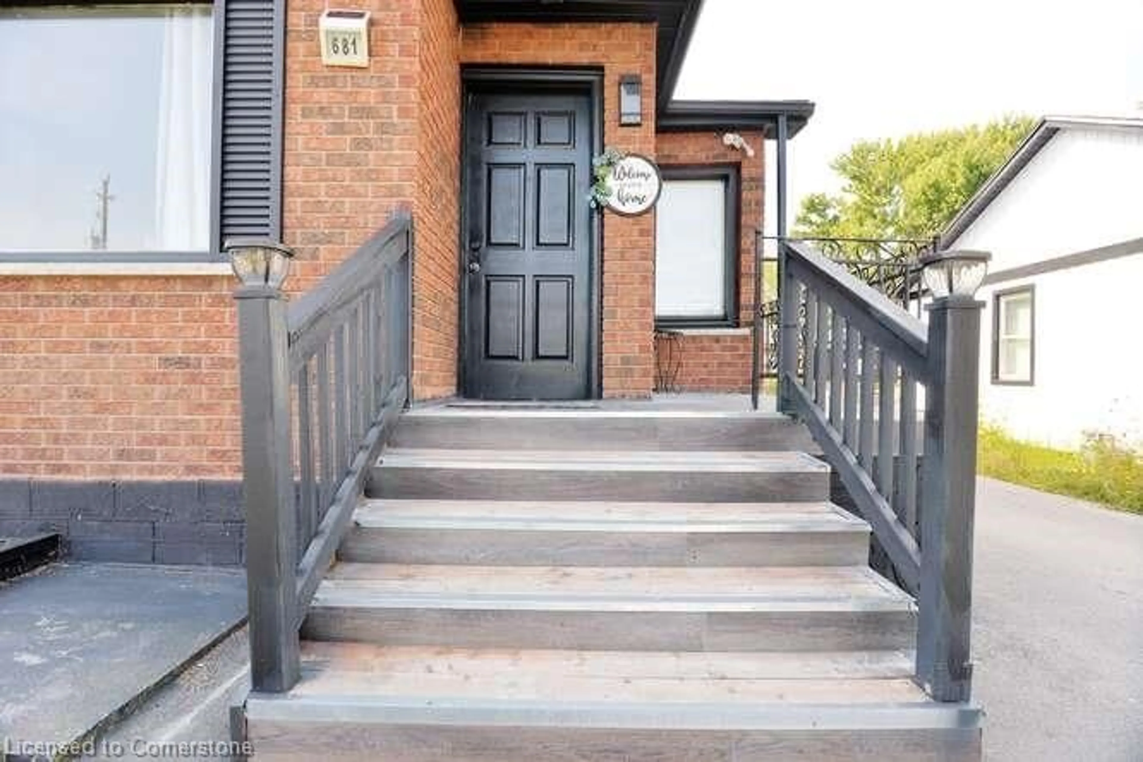 Stairs for 681 Crescent Rd, Fort Erie Ontario L2A 4R3