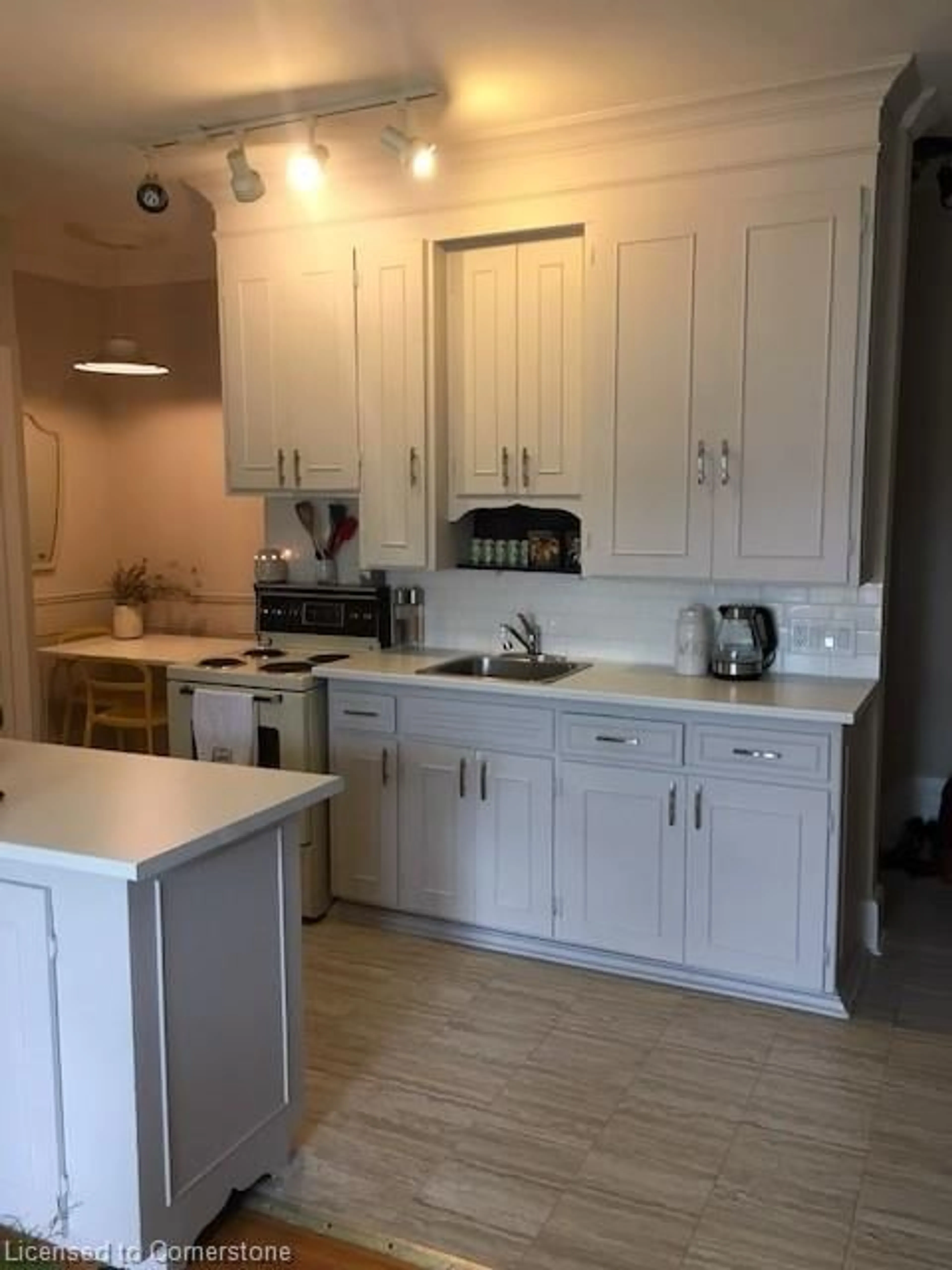 Open concept kitchen for 1 Cant Ave, Cambridge Ontario N1S 2R5