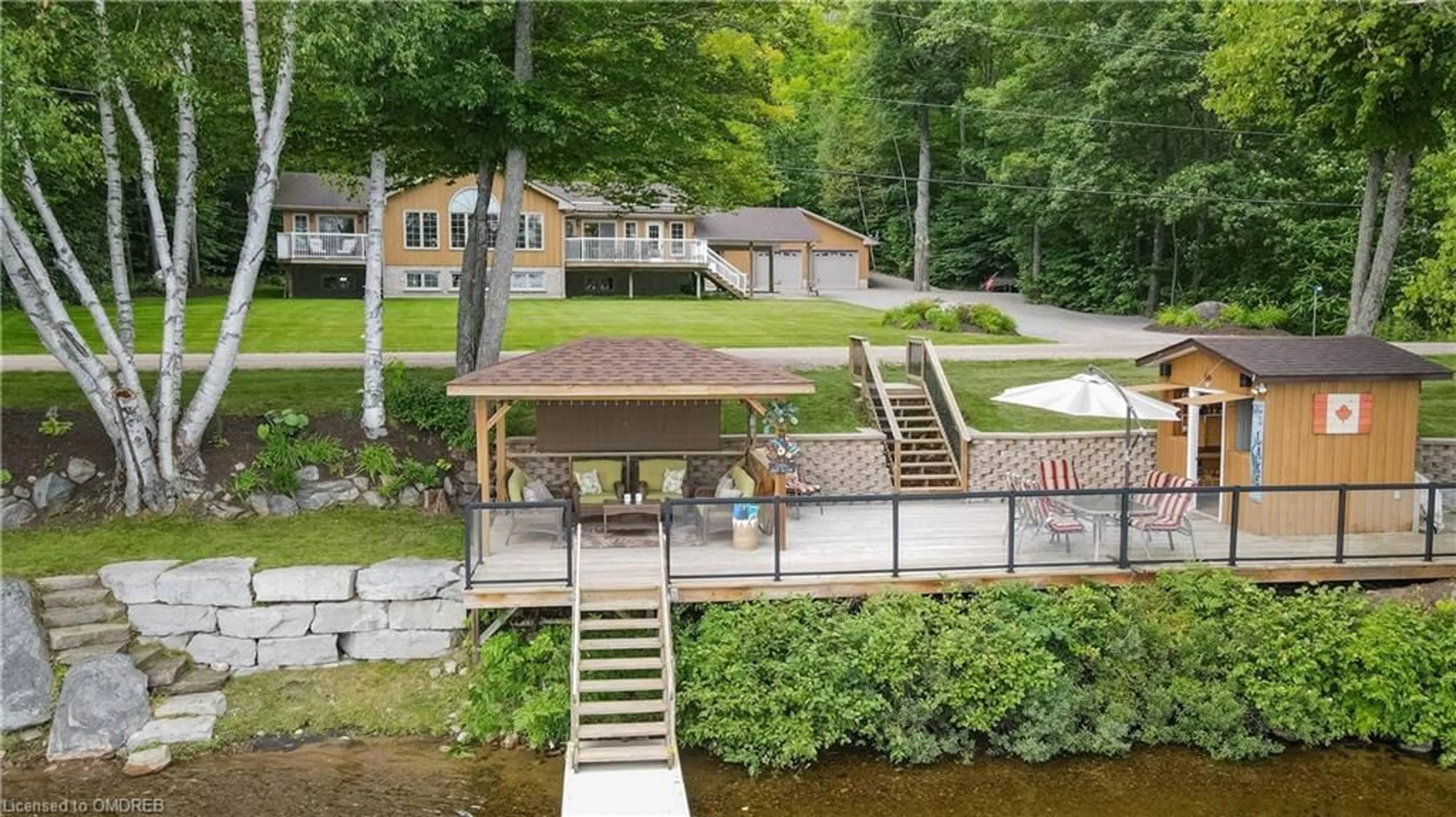 Patio, cottage for 165 Lakeshore Dr, Combermere Ontario K0J 1L0