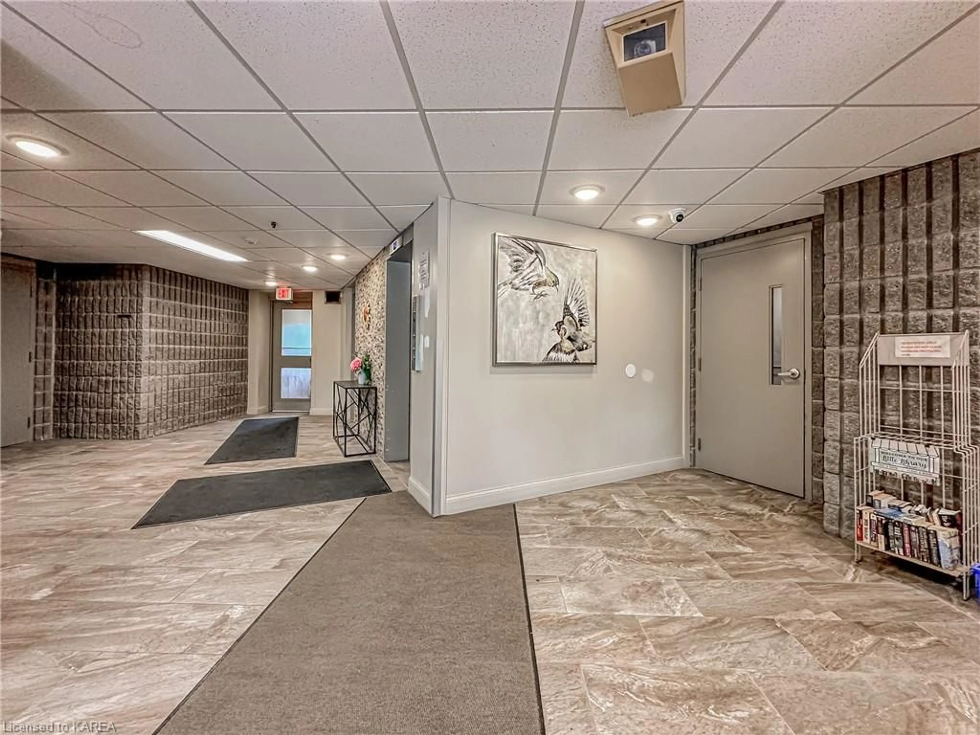 Indoor foyer, carpet floors for 17 Eldon Hall Pl #203, Kingston Ontario K7M 7H5