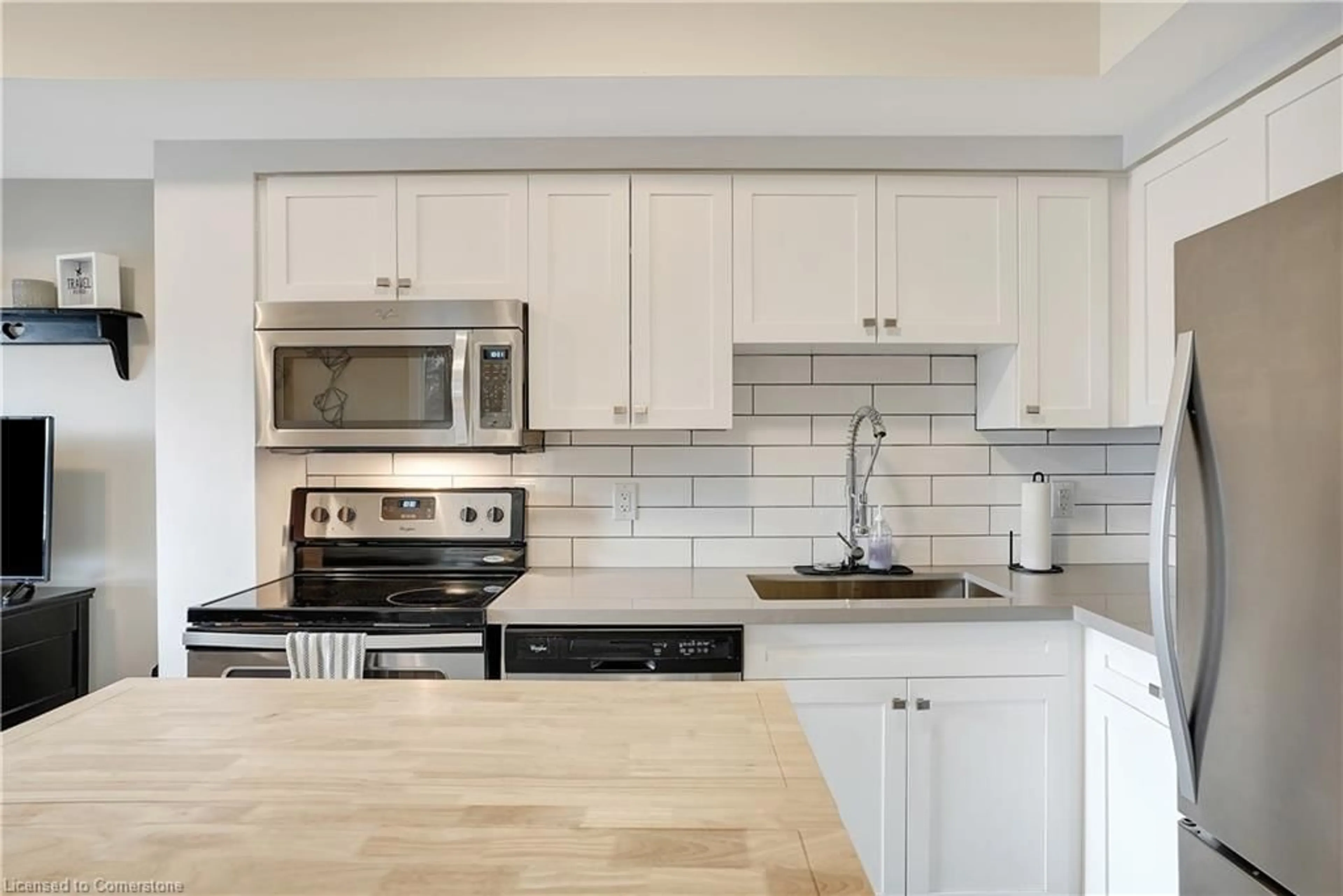 Open concept kitchen for 155 Water St #406, Cambridge Ontario N1P 0A7