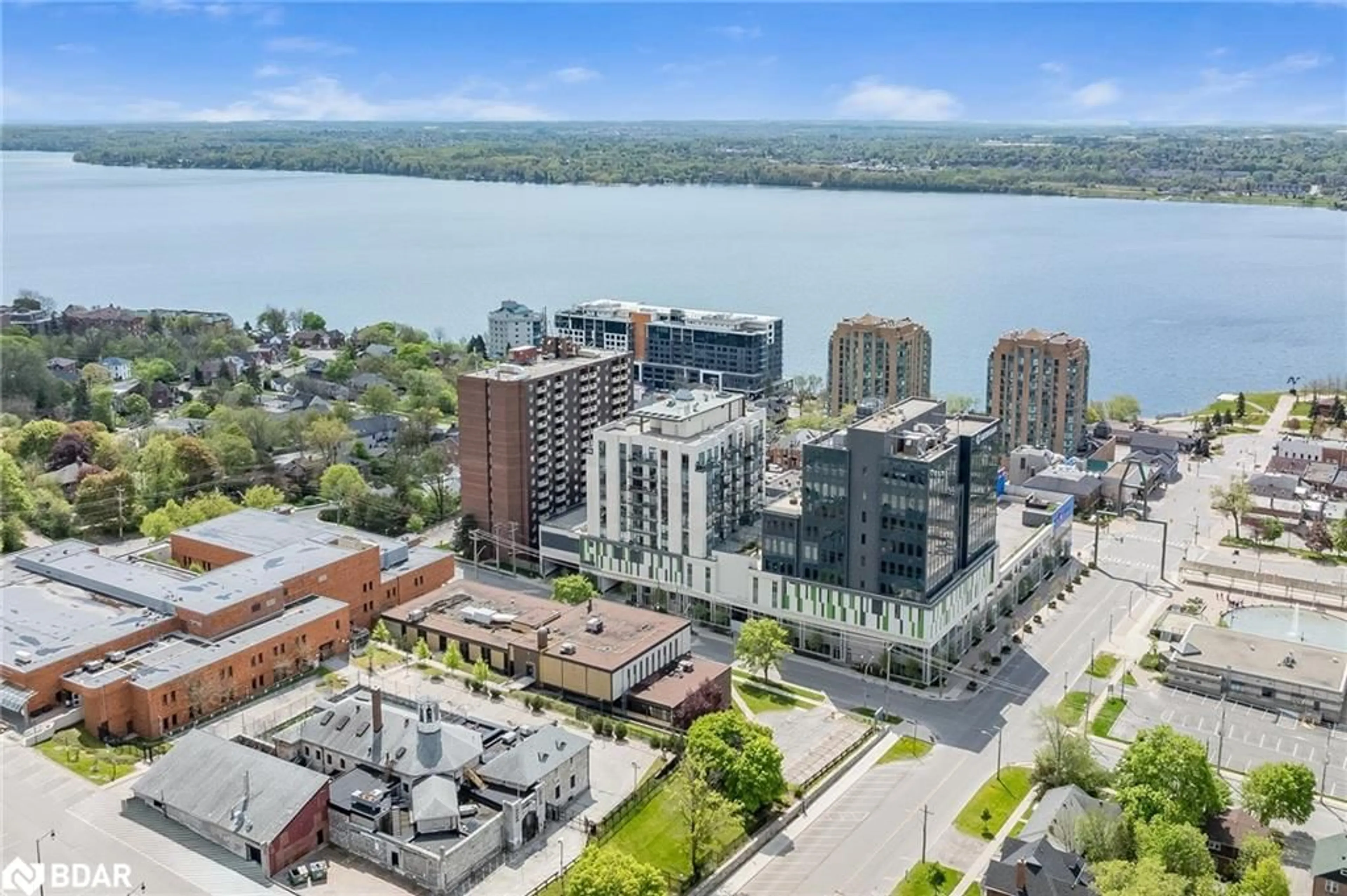 Lakeview for 111 Worsley St #GPH4, Barrie Ontario L4M 5R5