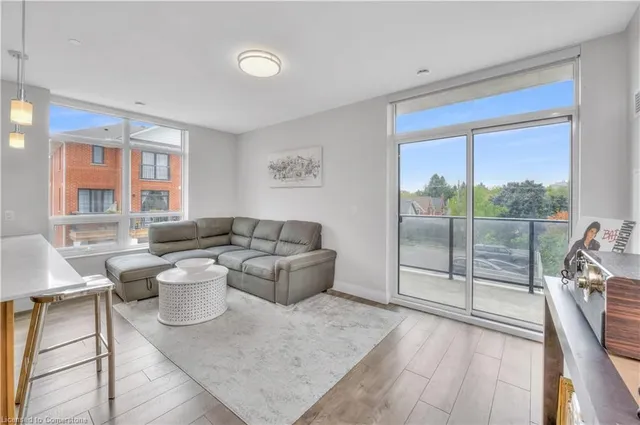 Additional property image - 399 Queen St S Unit 211