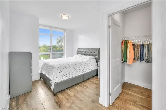 Additional property image - 399 Queen St S Unit 211